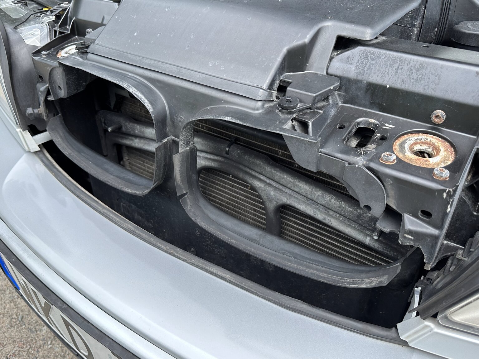 Image of 2005 BMW 330Ci mechanics
