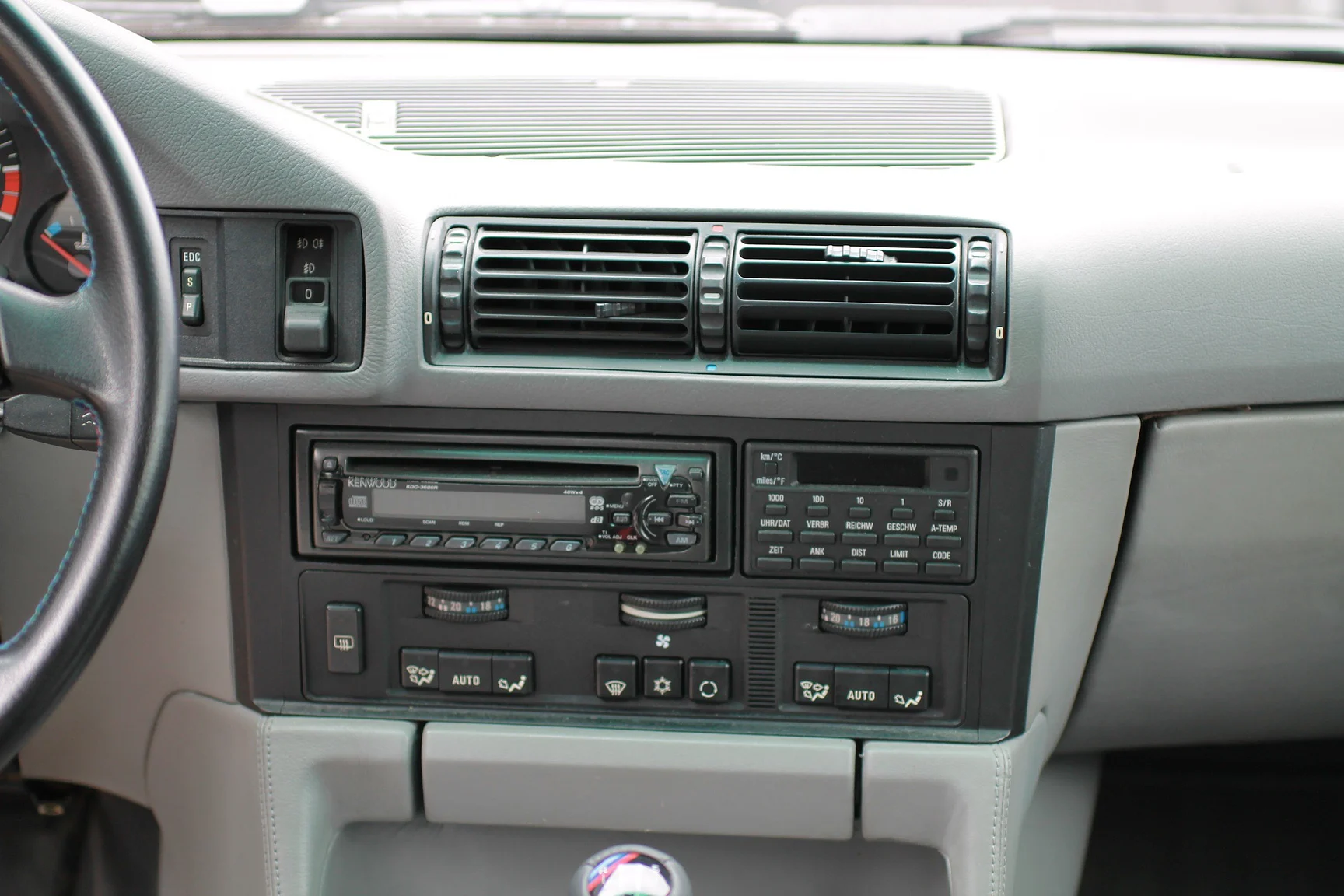 Interior image of 1993 BMW M5 Touring 3.8 Manual (30)