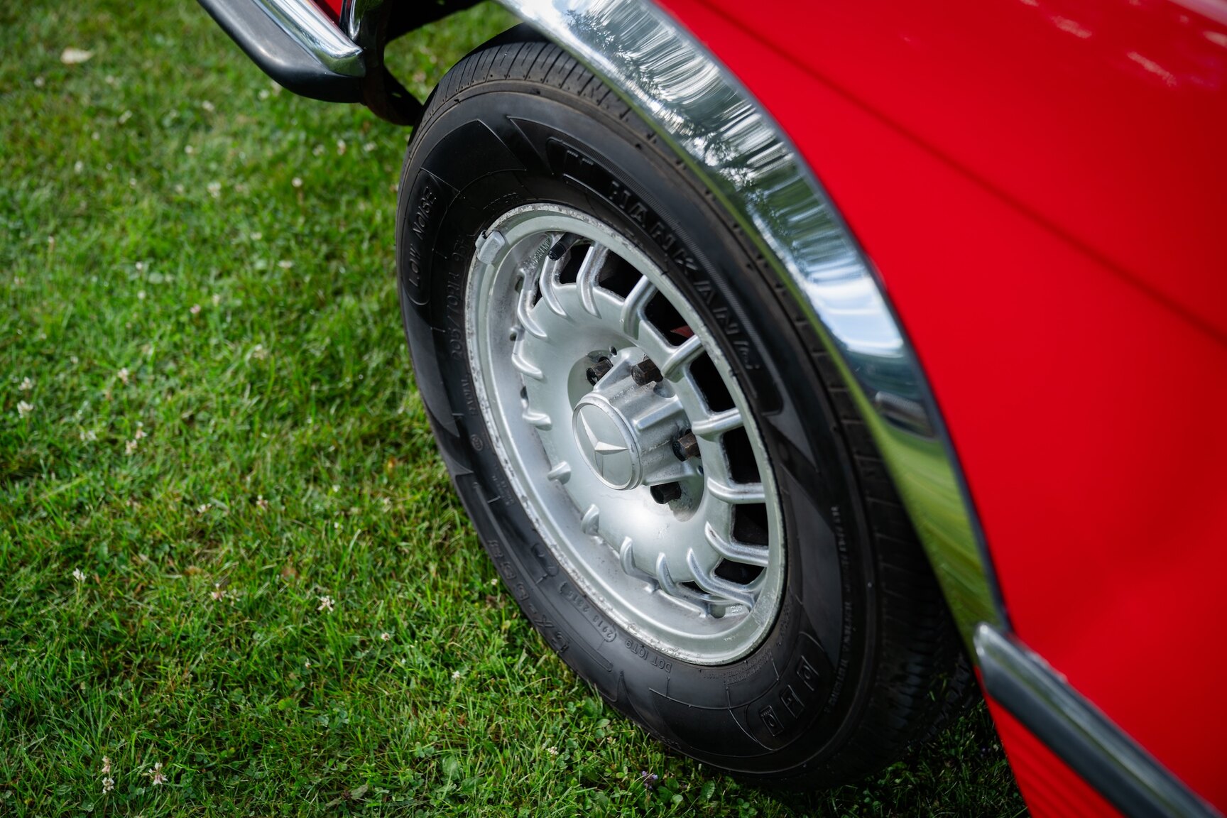 Exteriörbild på 1975 Mercedes-Benz 350 SLC