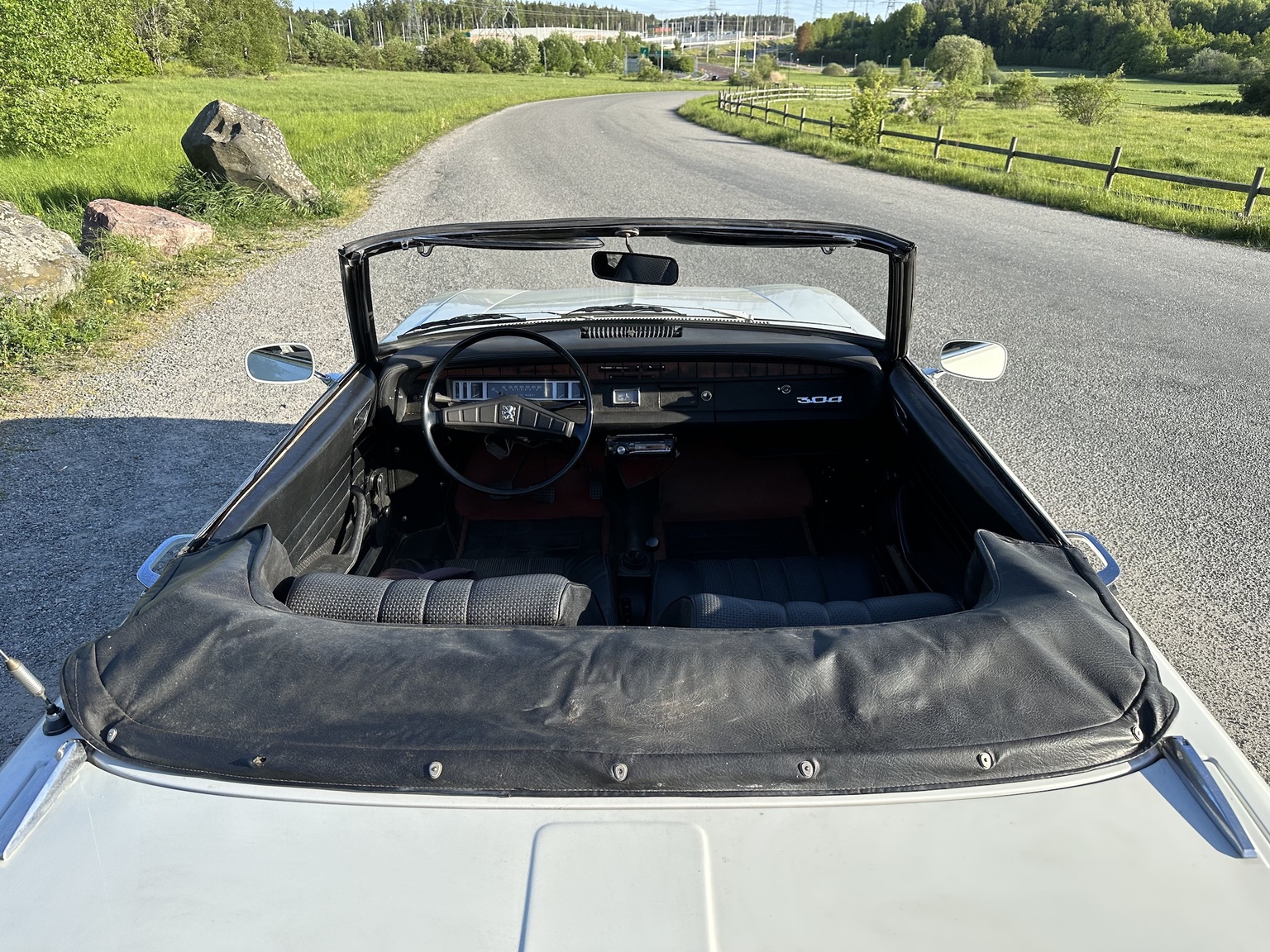 Exterior image of 1970 Peugeot 304 Cabriolet