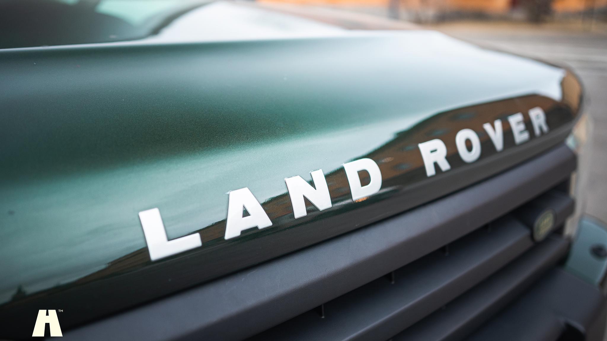 Exterior image of 2003 Land Rover Discovery II, 2003