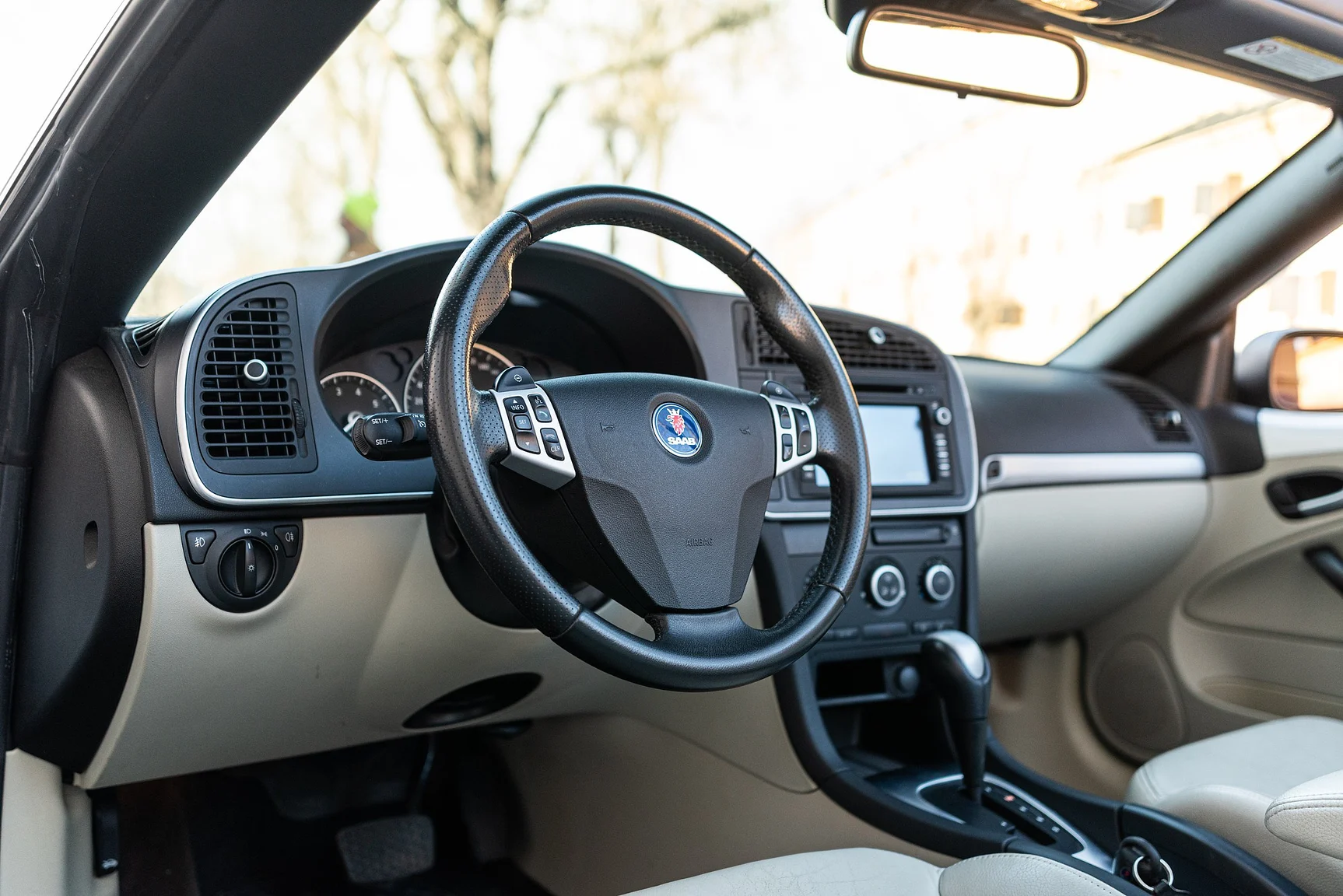 Interior image of 2008 SAAB 9-3 Vector 2.0T Cabriolet (23)