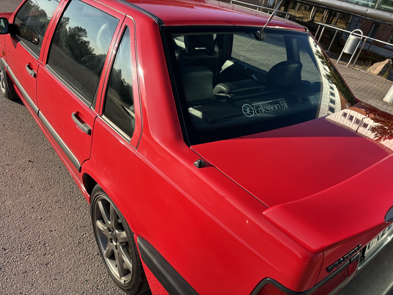 Exterior image of 1996 Volvo 850 R
