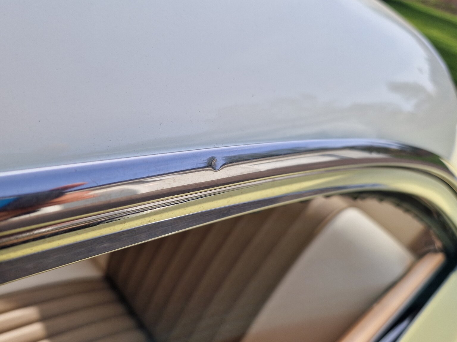 Exteriörbild på 1961 Chrysler Windsor Coupé