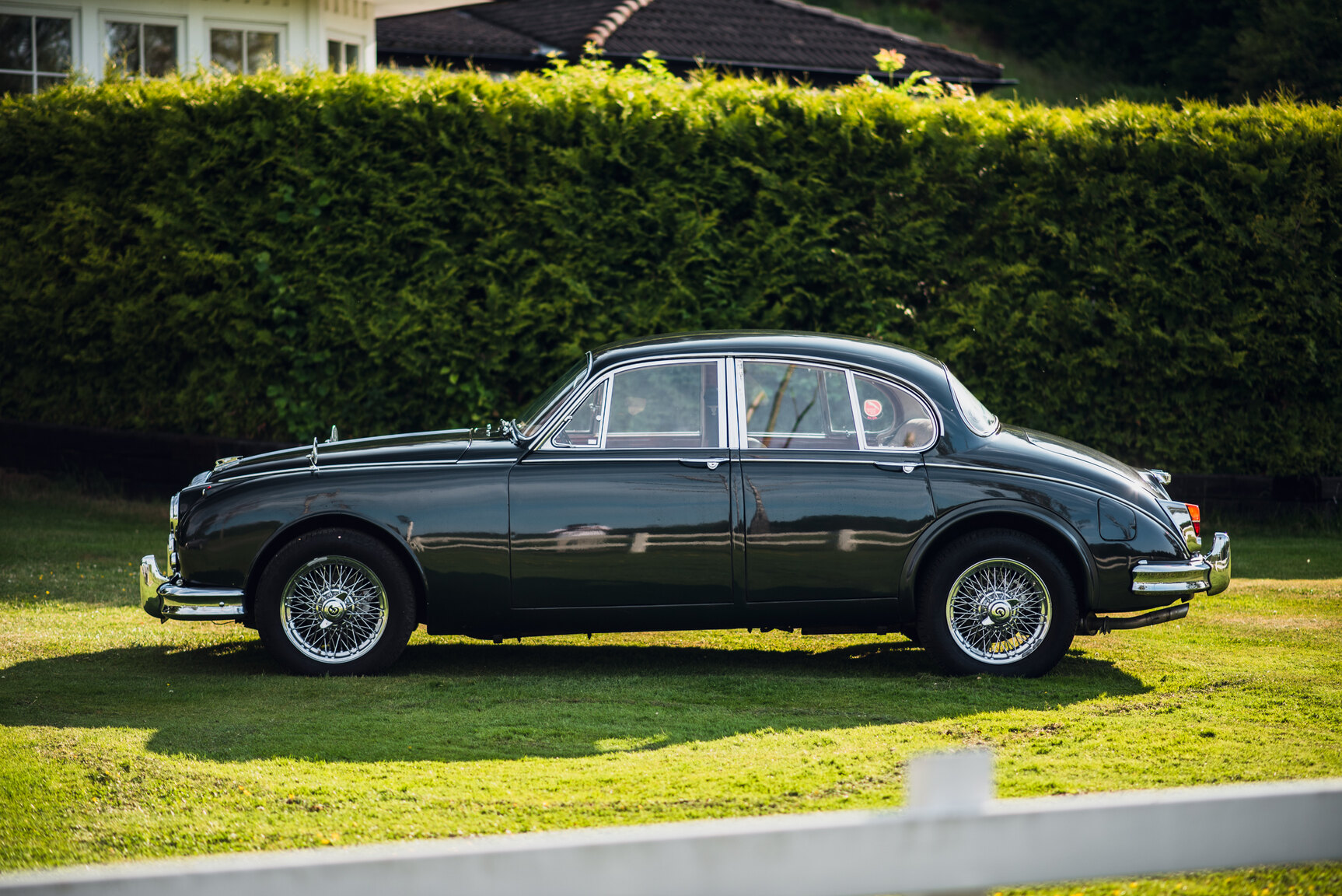 Exterior image of 1965 Daimler 250 V8