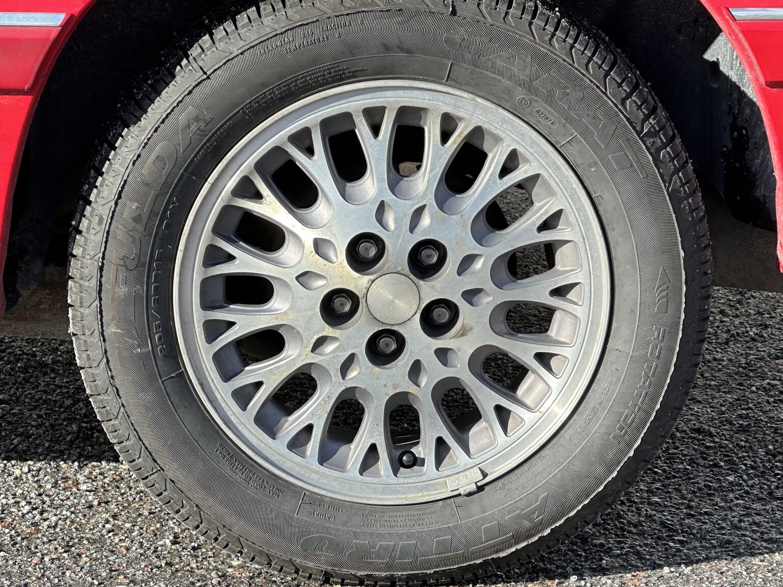 Exterior image of 1995 Chrysler LeBaron