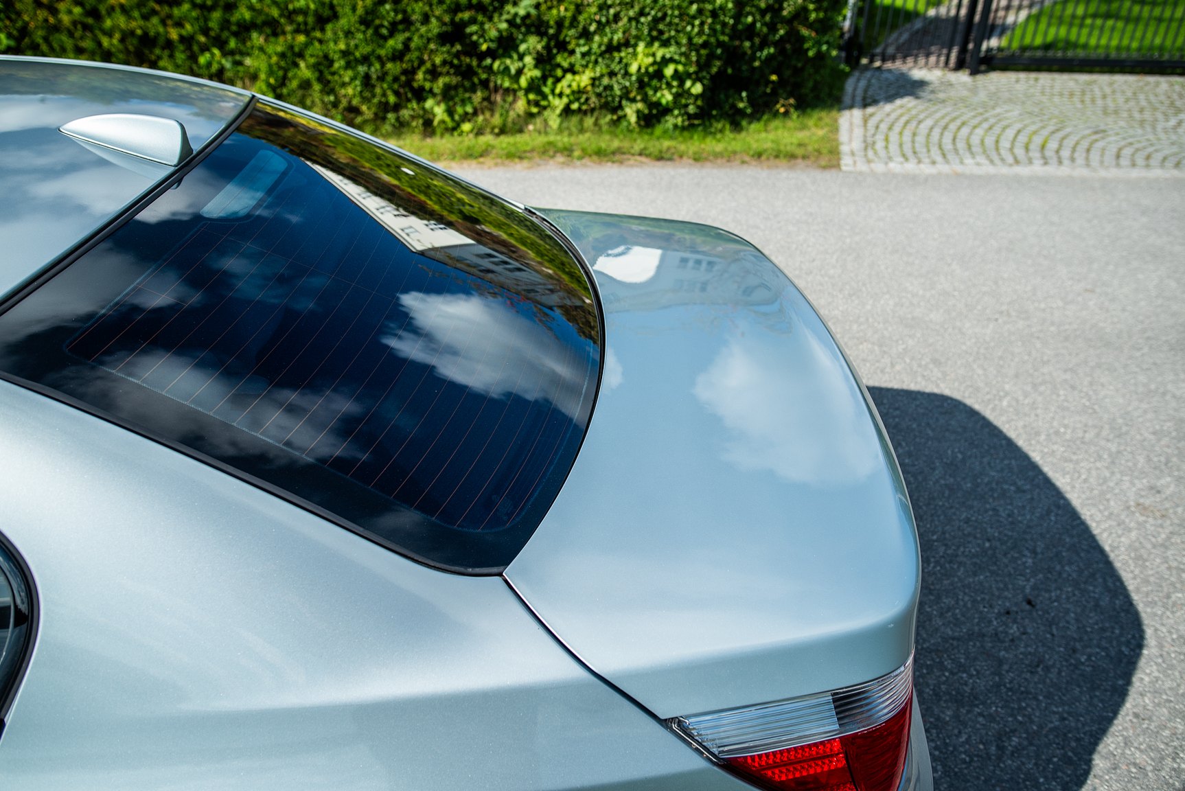 Exterior image of 2006 BMW E60 M5