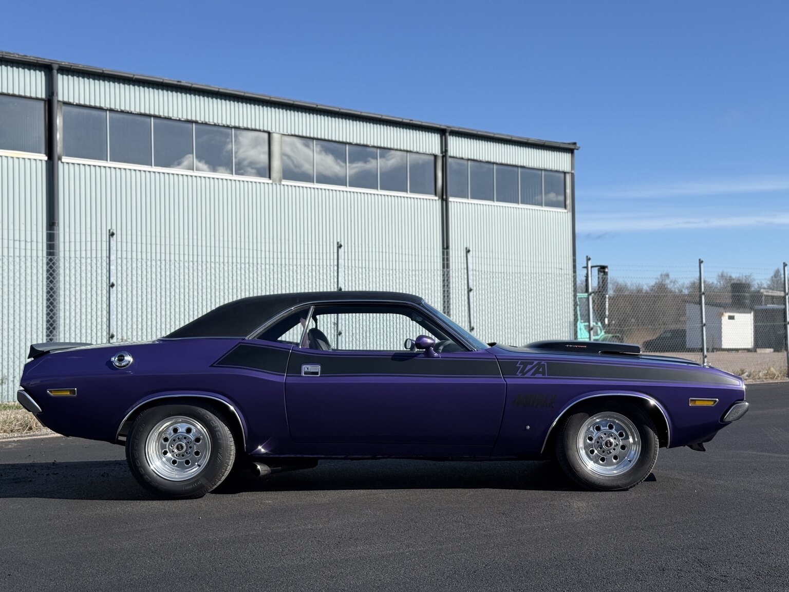Exteriörbild på 1970 Dodge Challenger T/A 440 cui