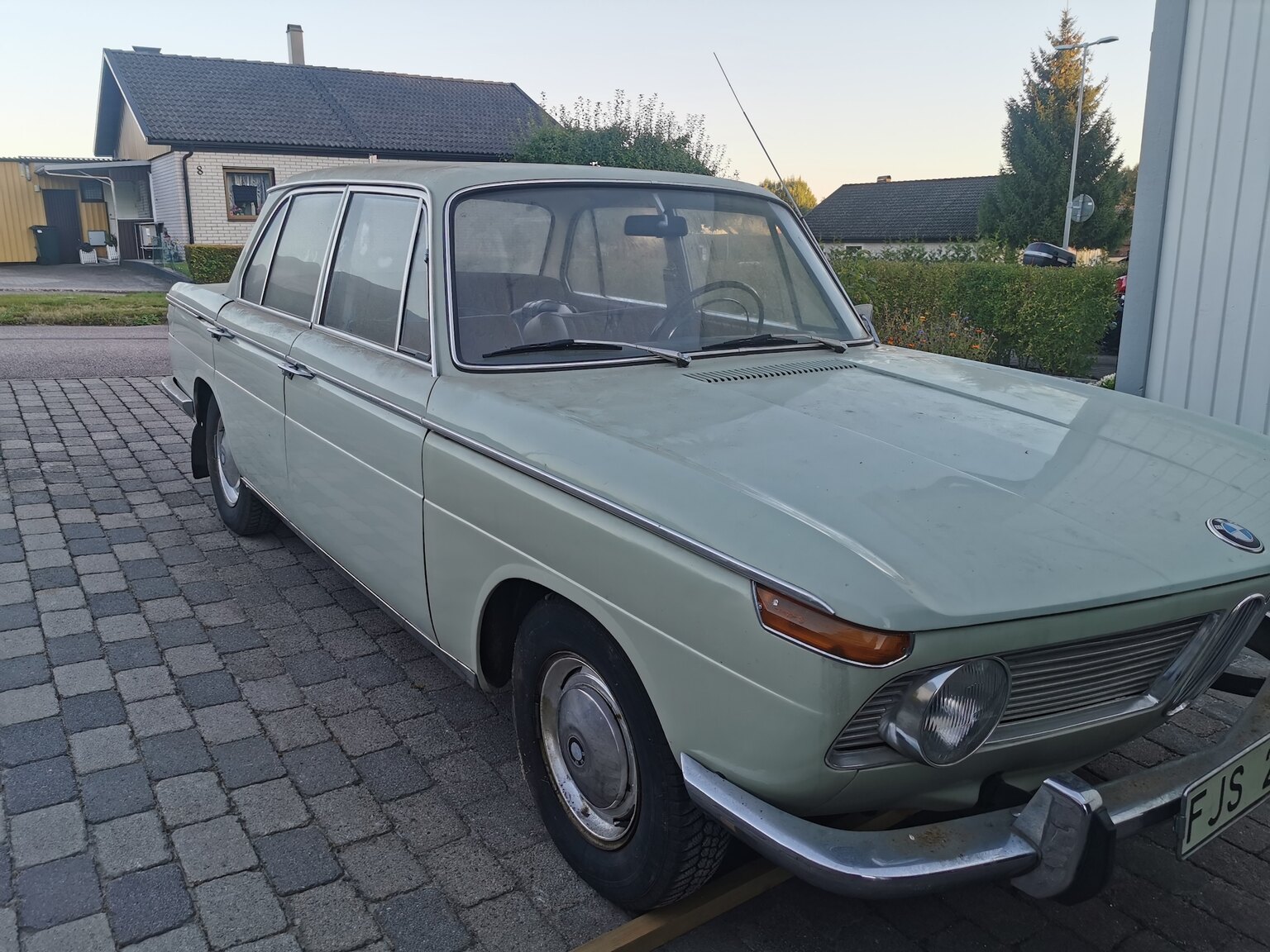 Exteriörbild på 1966 Renoveringsobjekt BMW 1800