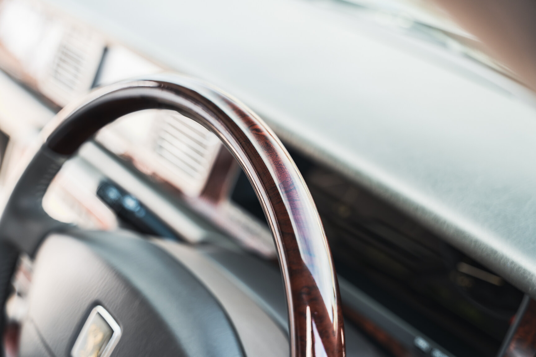 Interior image of 2000 Toyota Century