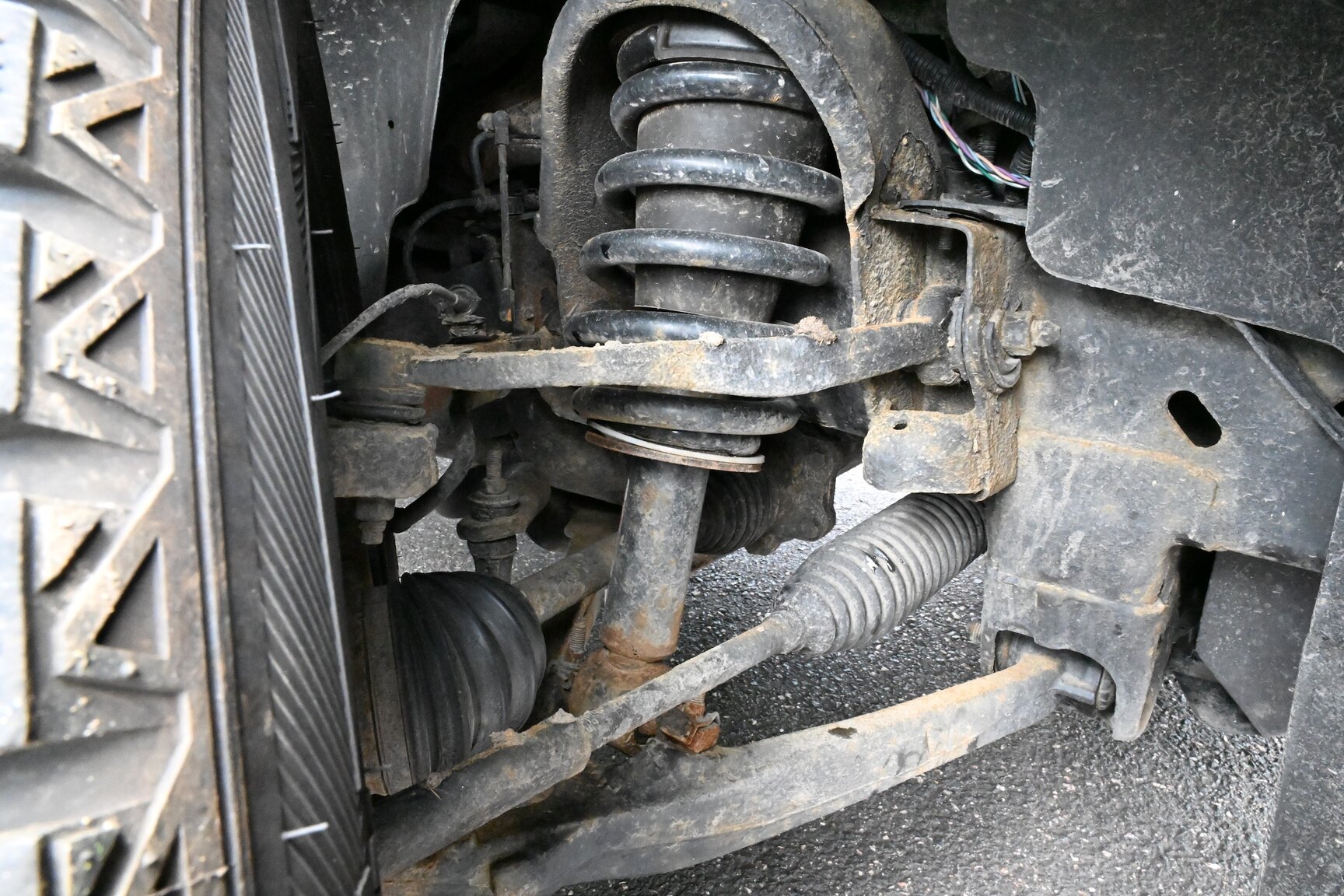 Image of 2010 Cadillac Escalade ESV 6.2 Flexfuel mechanics