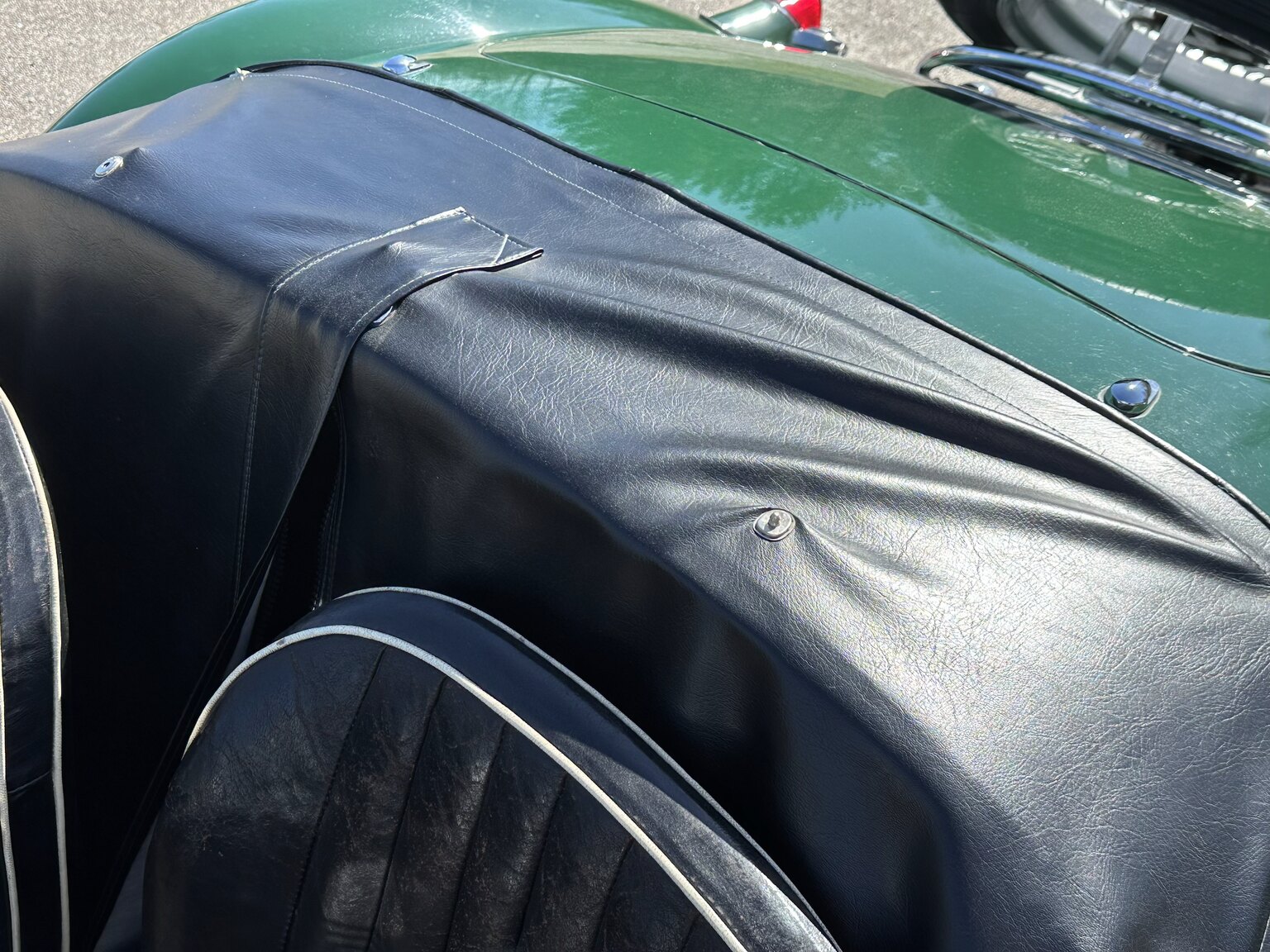 Exterior image of 1957 MGA Roadster (38)