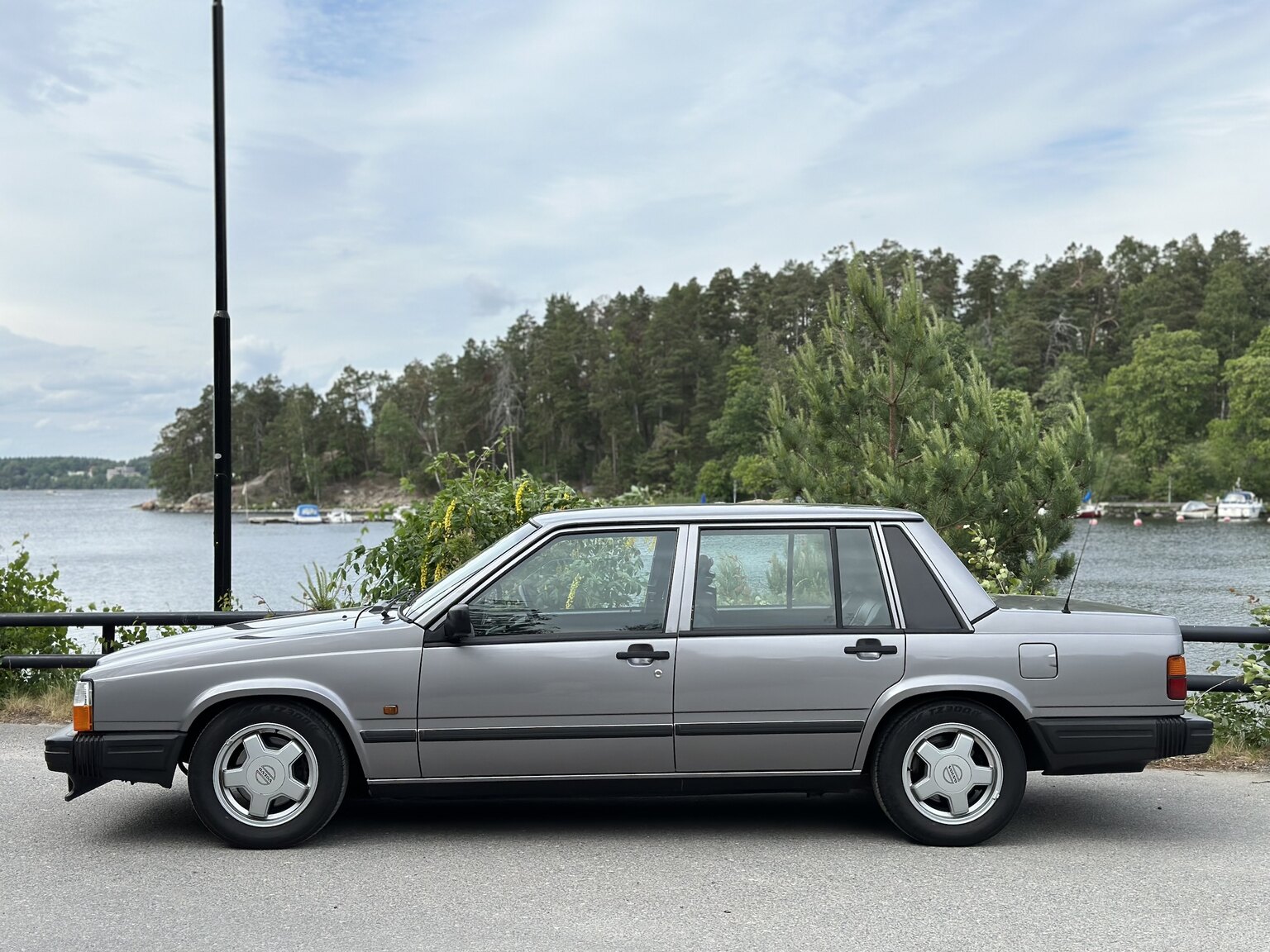 Exteriörbild på 1988 Volvo 740 Turbo