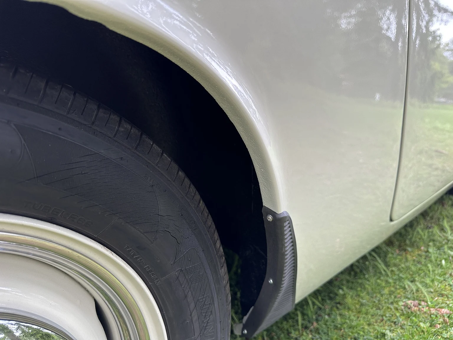 Exterior image of 1964 Volvo P1800S (26)