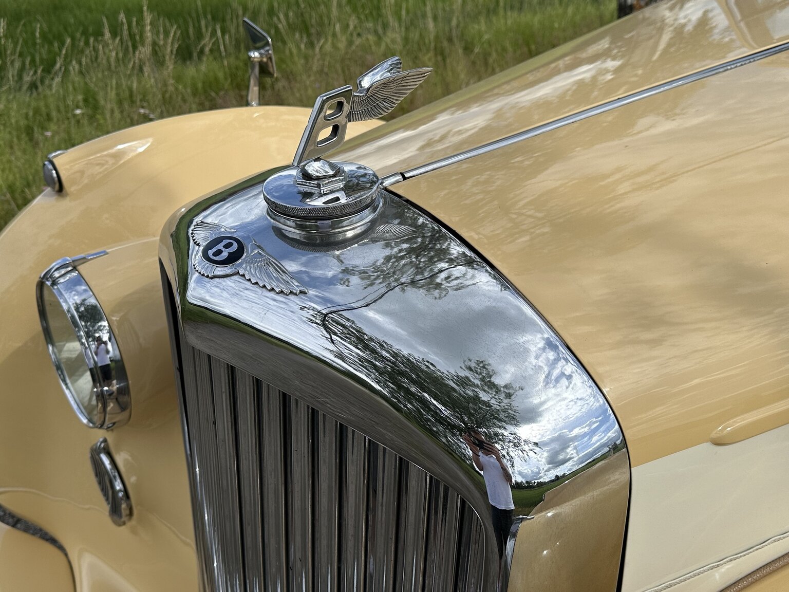 Exteriörbild på 1947 Bentley Mark IV Sport Saloon