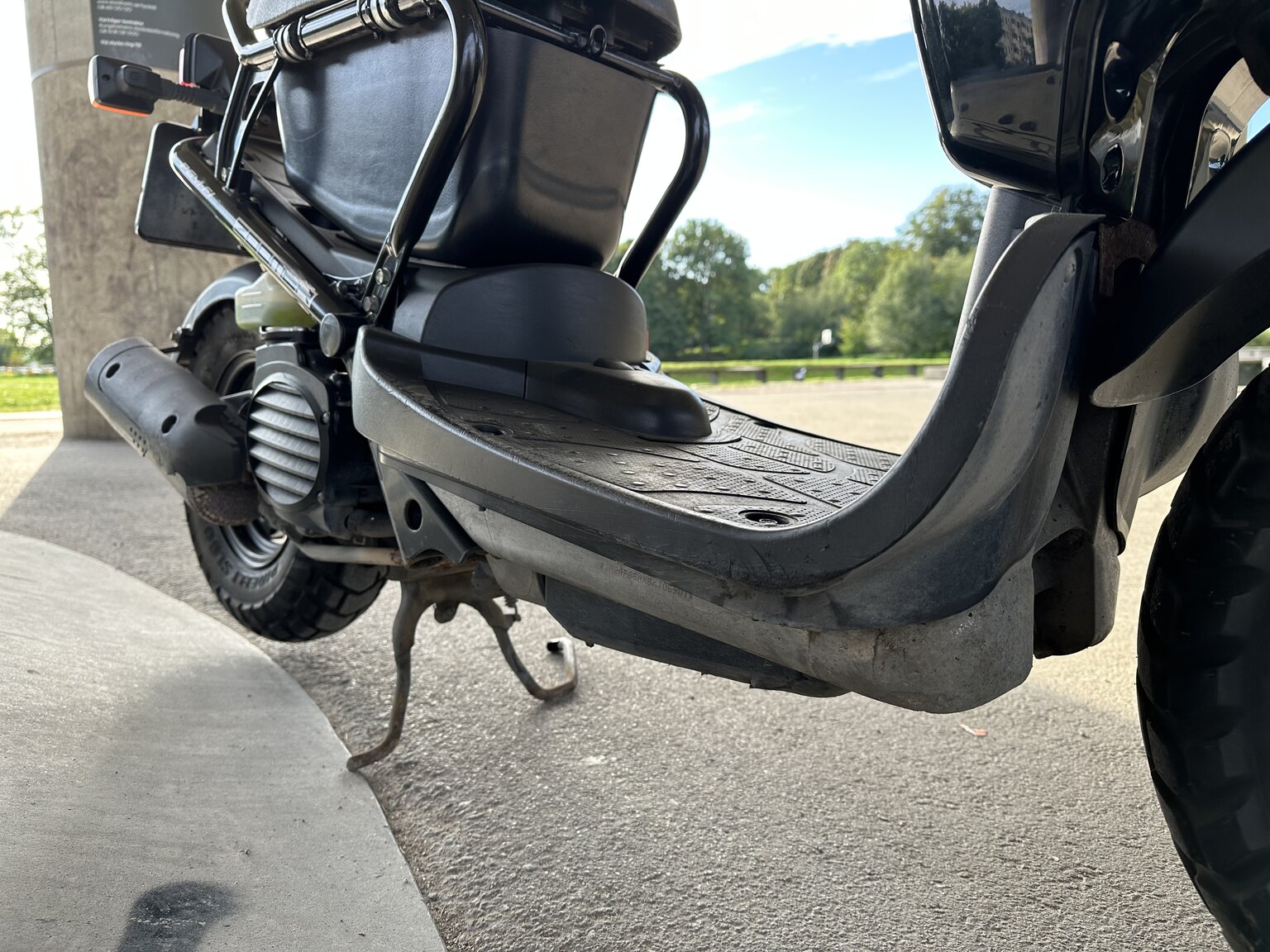 Exteriörbild på 2010 Honda NPS 50 Zoomer