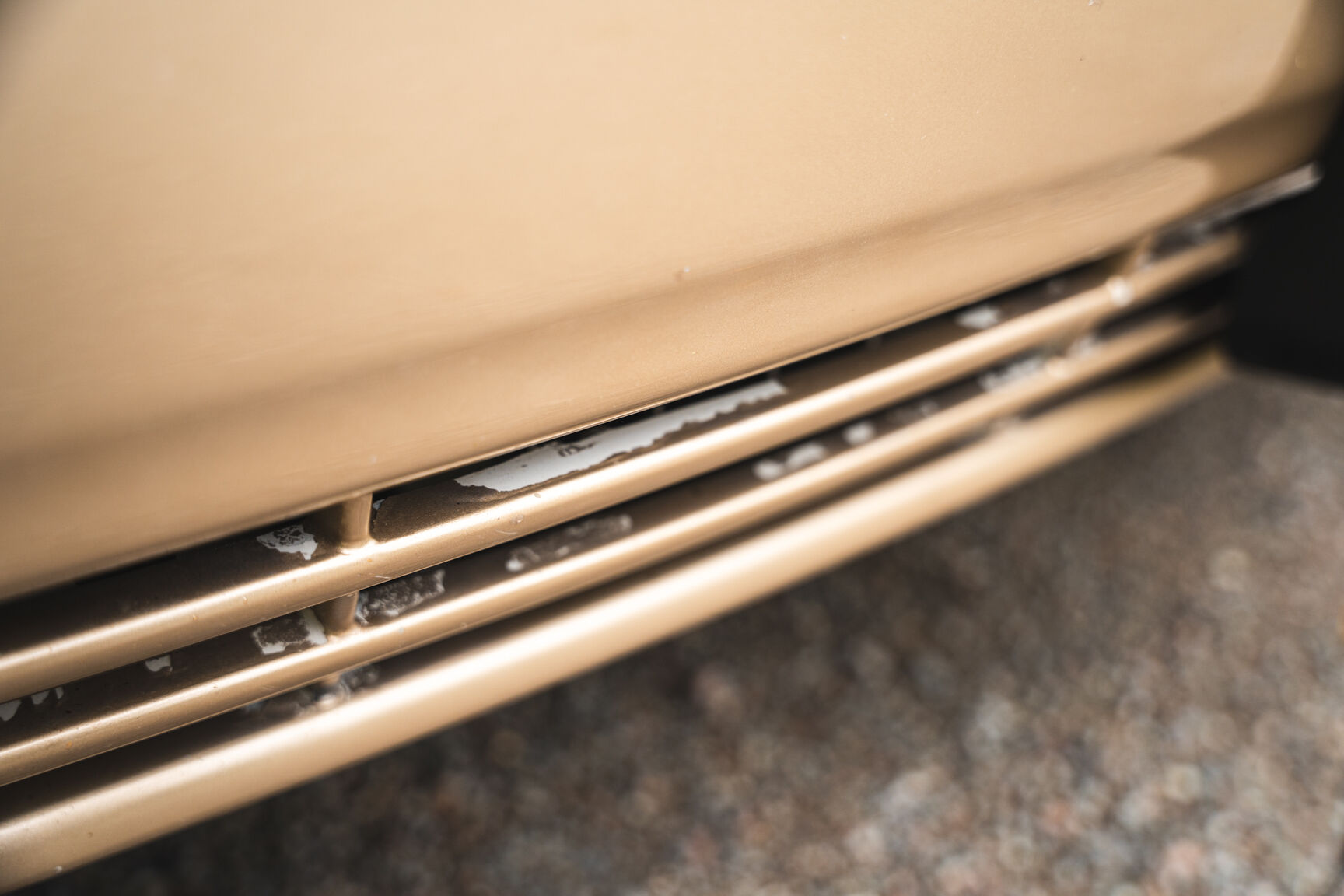 Exterior image of 2003 Lincoln Town Car