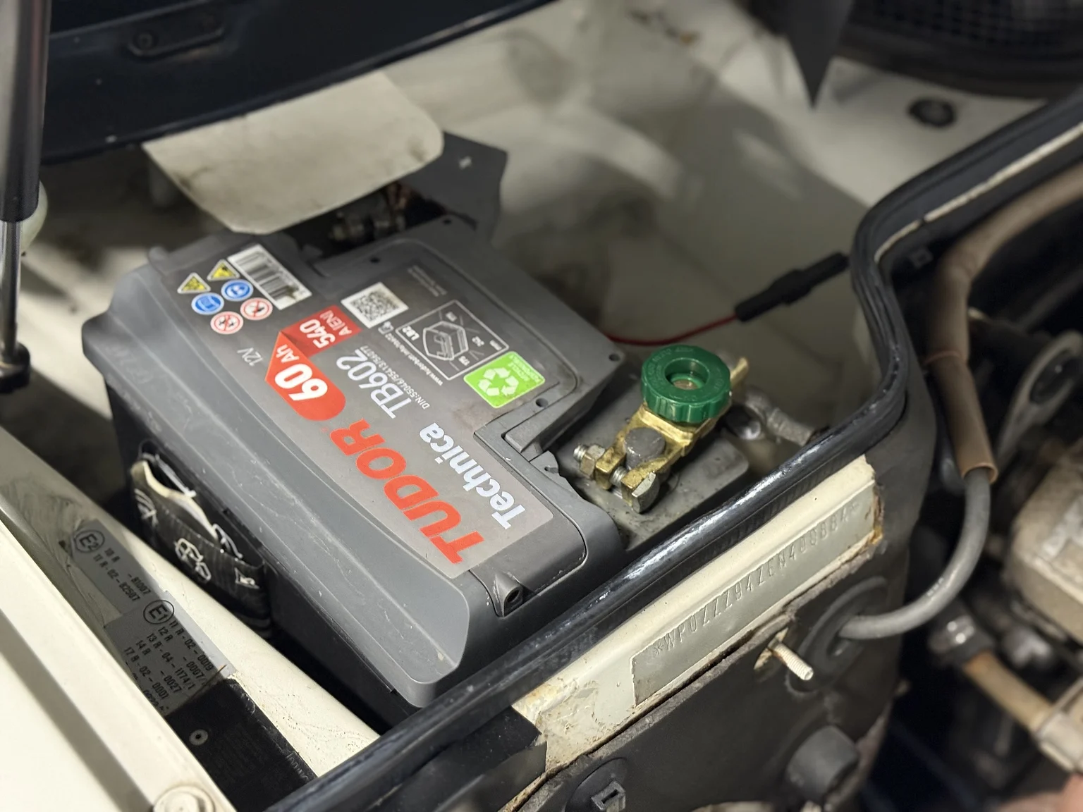 Image of 1984 PORSCHE 944 Targa (10) mechanics