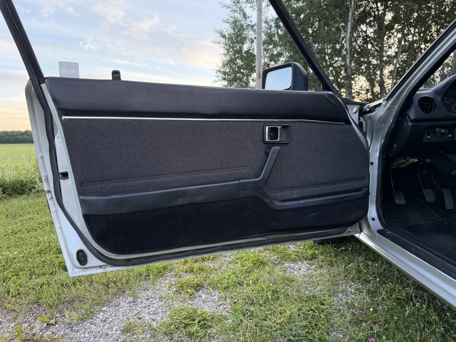 Interior image of 1983 Mazda RX-7 (2)