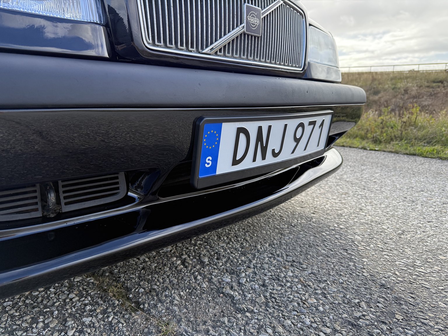 Exterior image of 1995 VOLVO 855 T5R T-5R