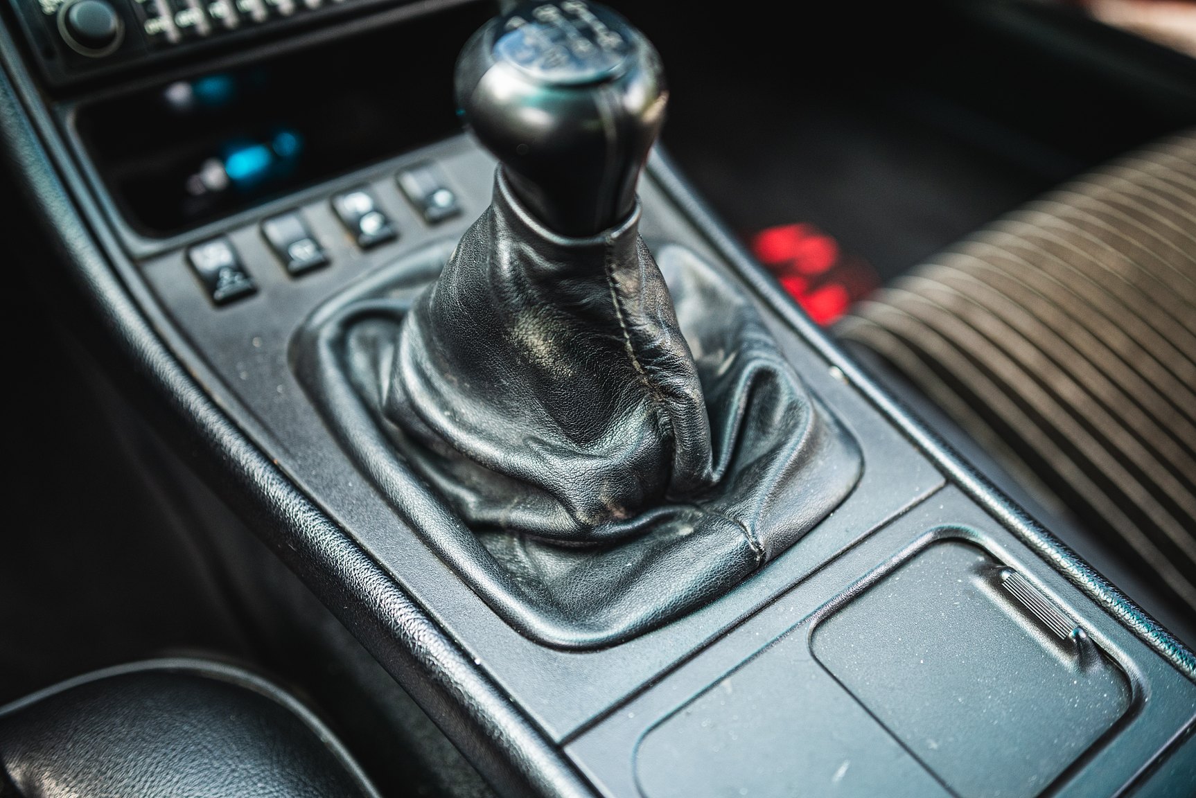Interior image of 1988 Porsche 944