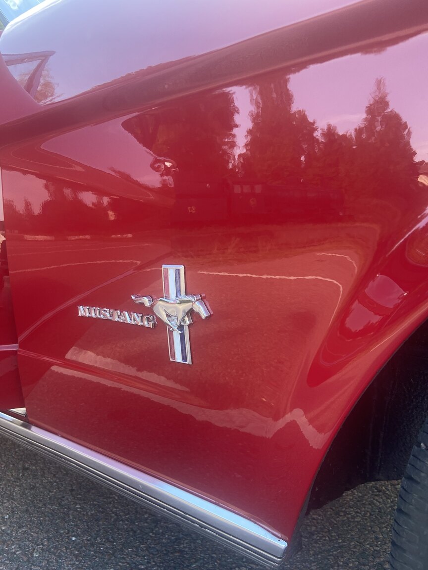 Exteriörbild på 1966 Ford Mustang Convertible