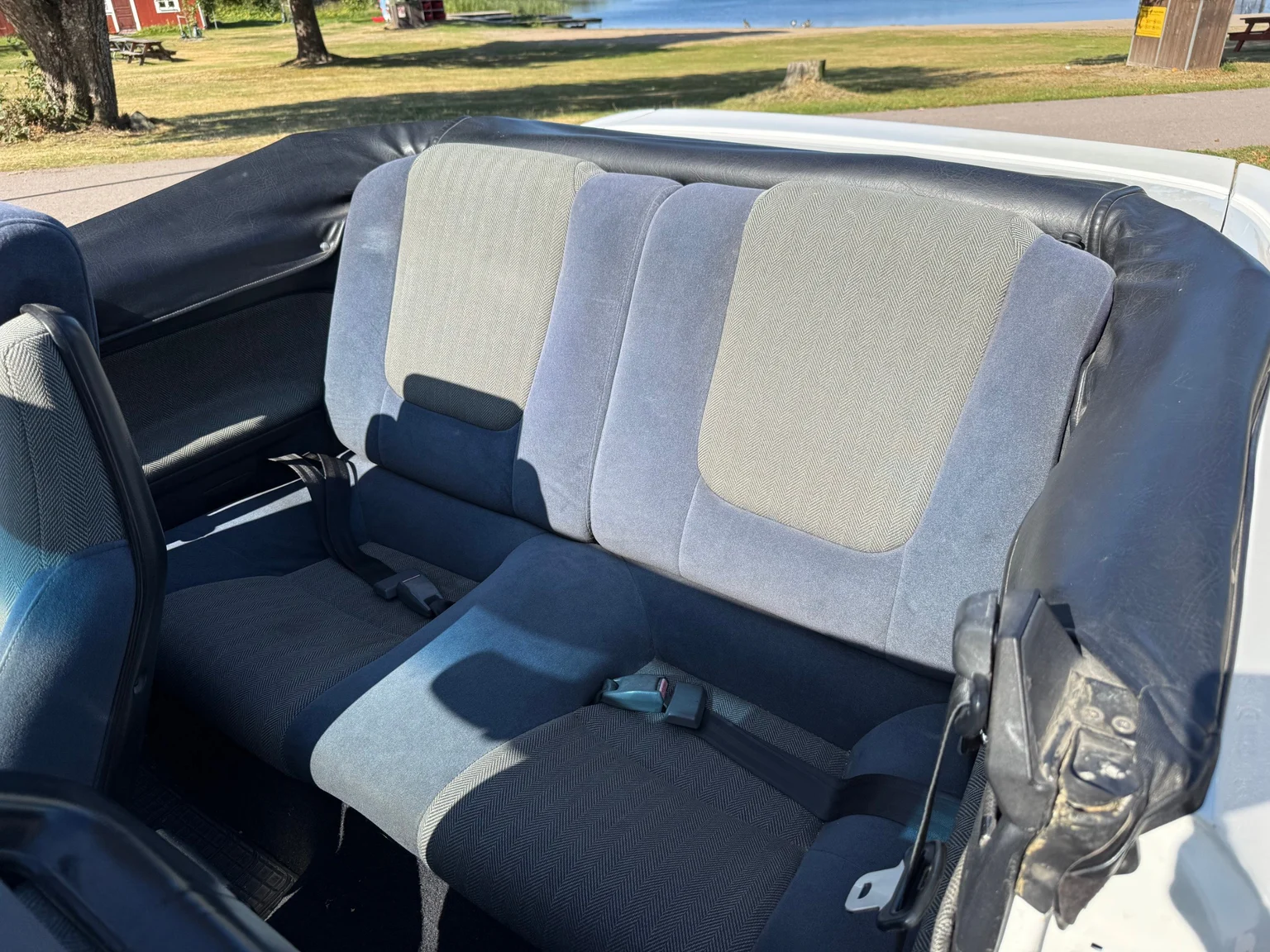 Innenraumfoto von 1988 Toyota Celica Cabriolet (19)