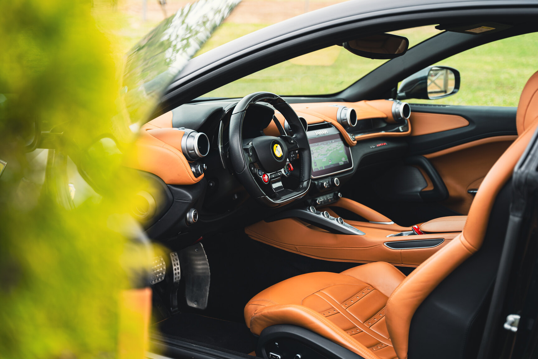 Interior image of 2018 Ferrari GTC4 Lusso T (1)
