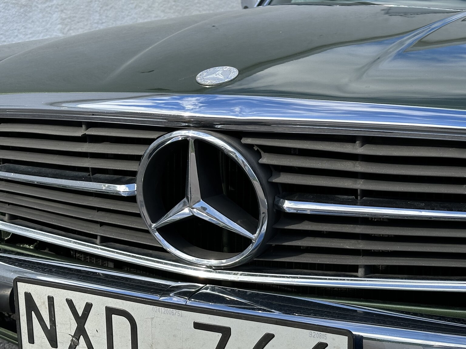 Exteriörbild på 1974 Mercedes Benz 450 SLC
