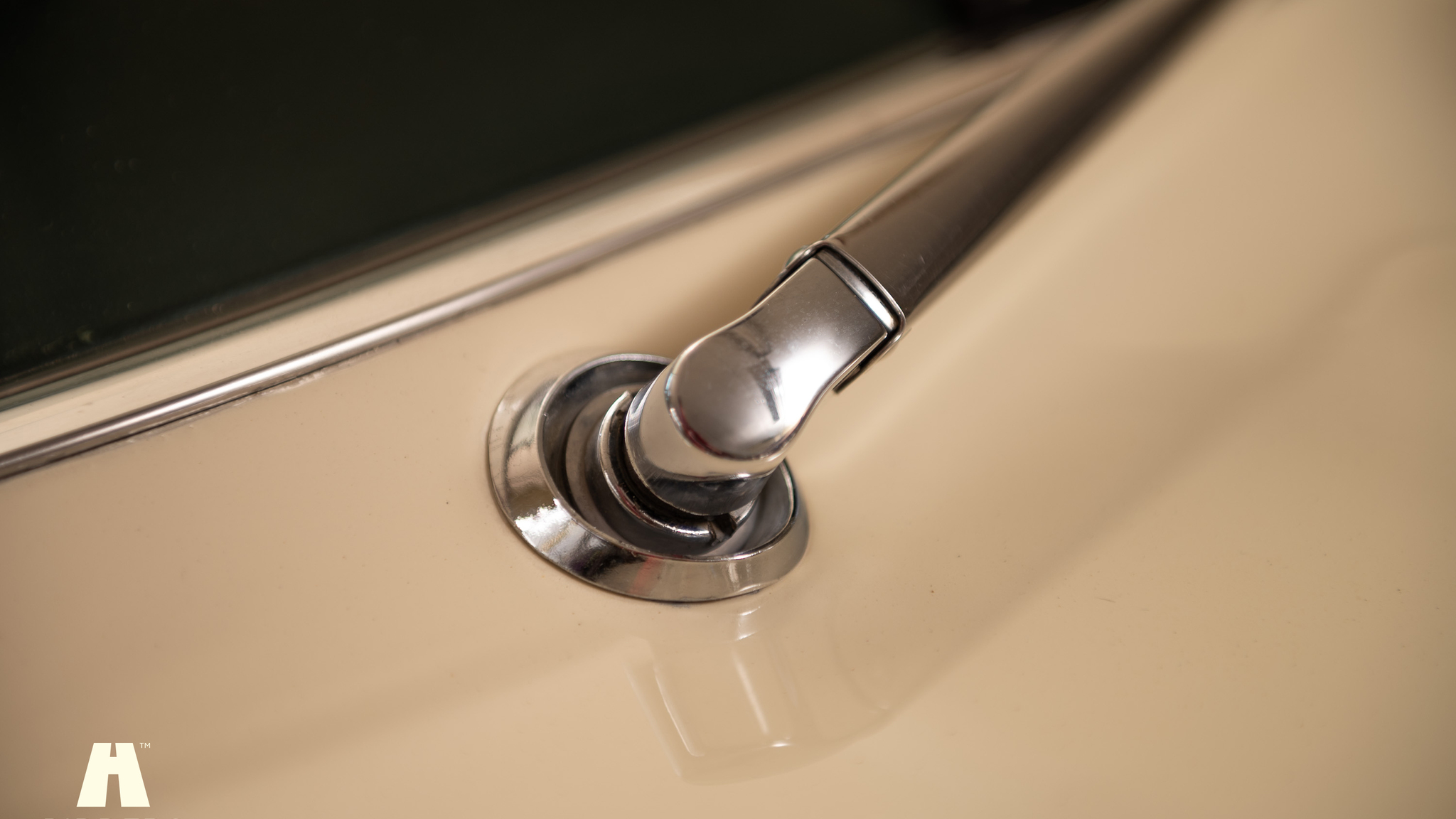 Exterior image of 1964 Ford Thunderbird 6.4 HT (41)