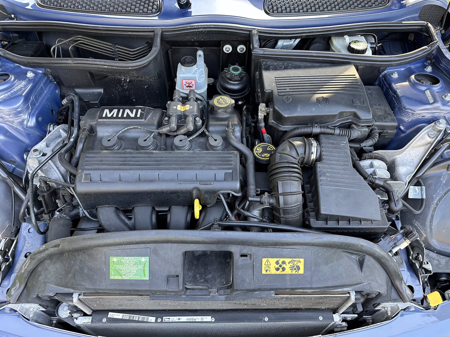 Image of 2004 Mini Cooper Convertible mechanics