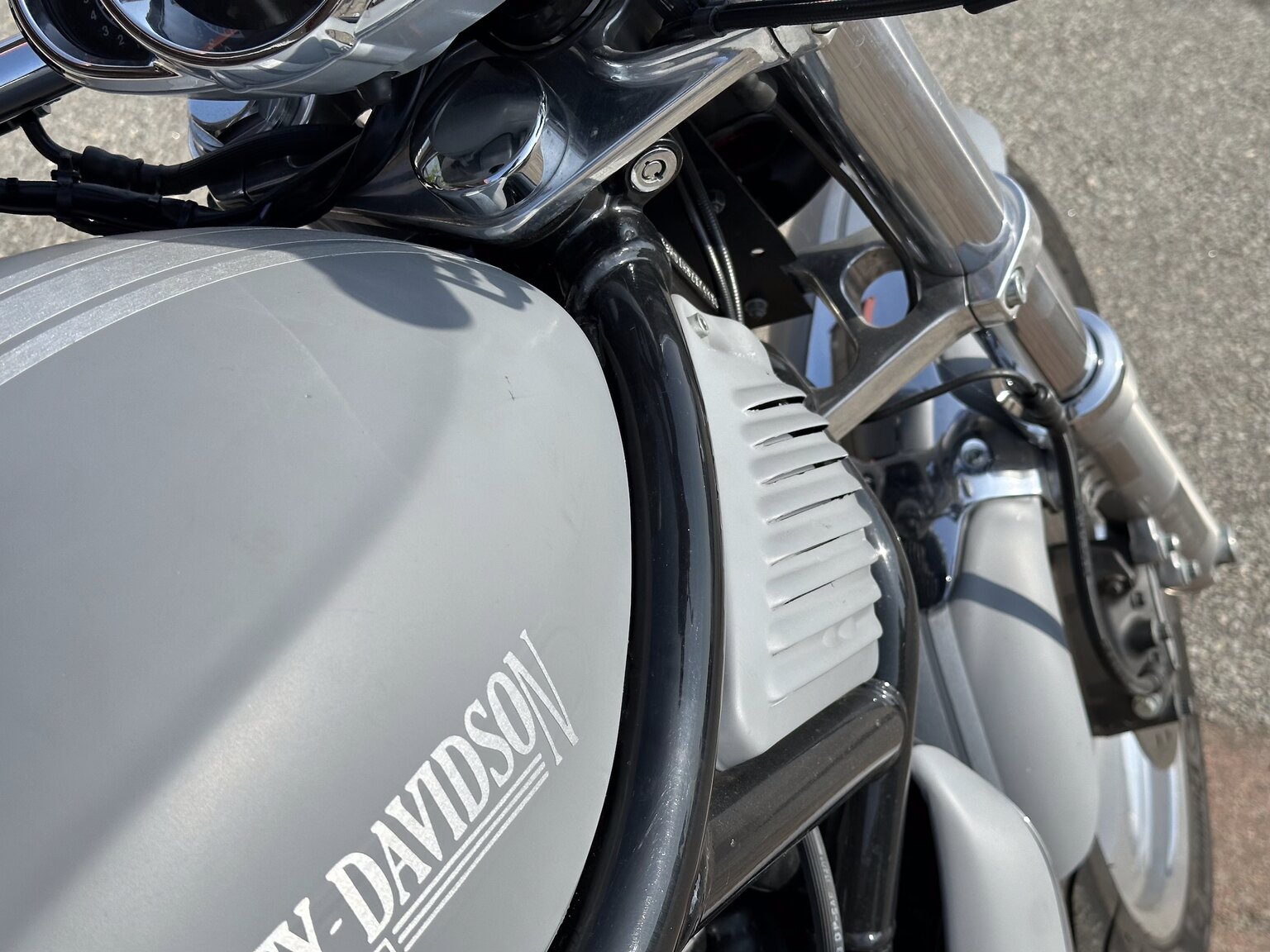 Image of 2004 Harley-Davidson V-Rod mechanics