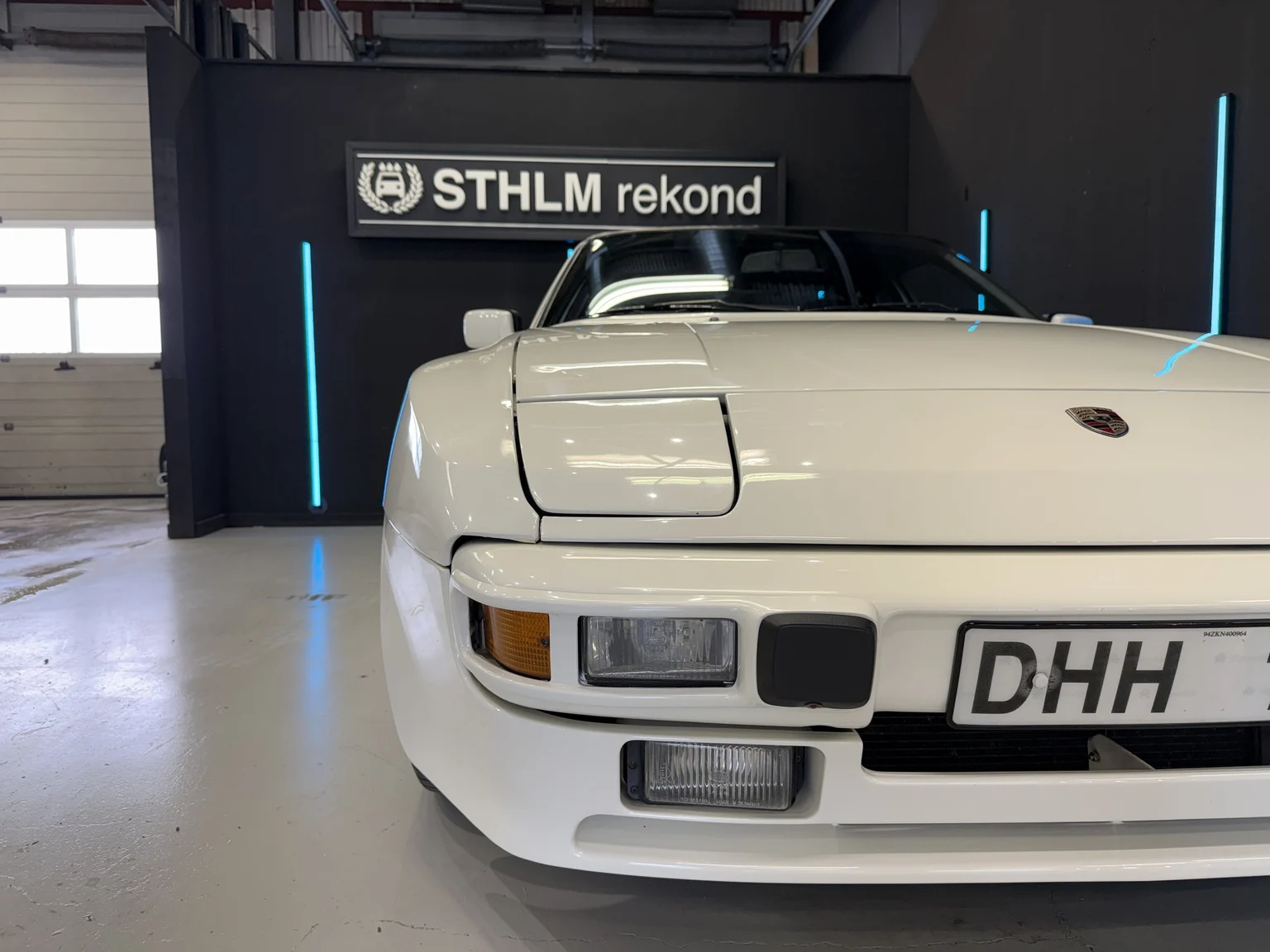 Aussenfoto 1989 Porsche 944 2.7 (11)