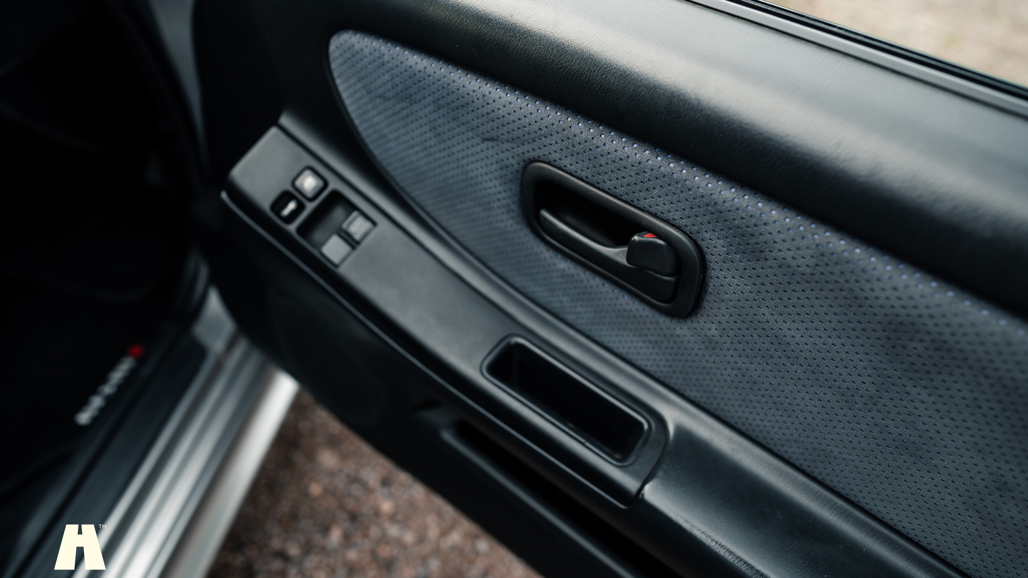 Interior image of 1996 Nissan Skyline R33 GT-R