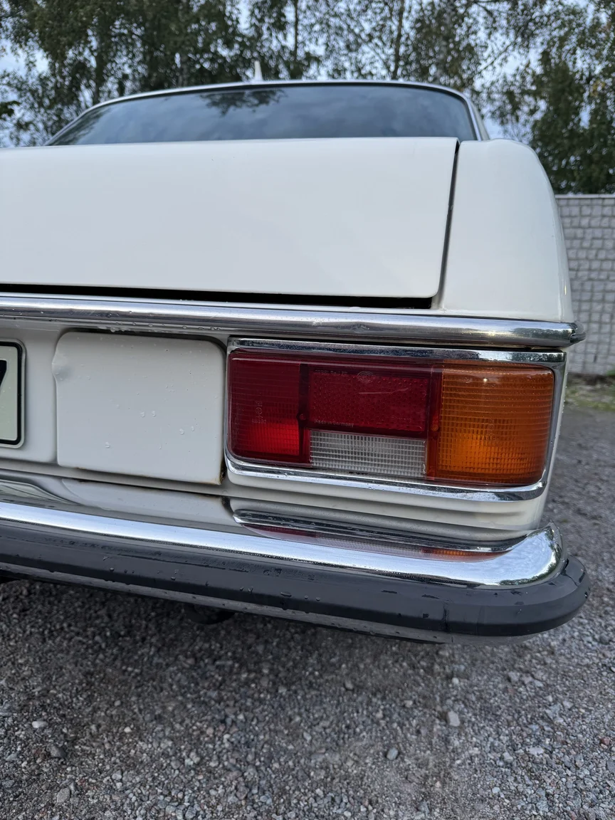 Aussenfoto 1972 Mercedes-Benz 200 (61)
