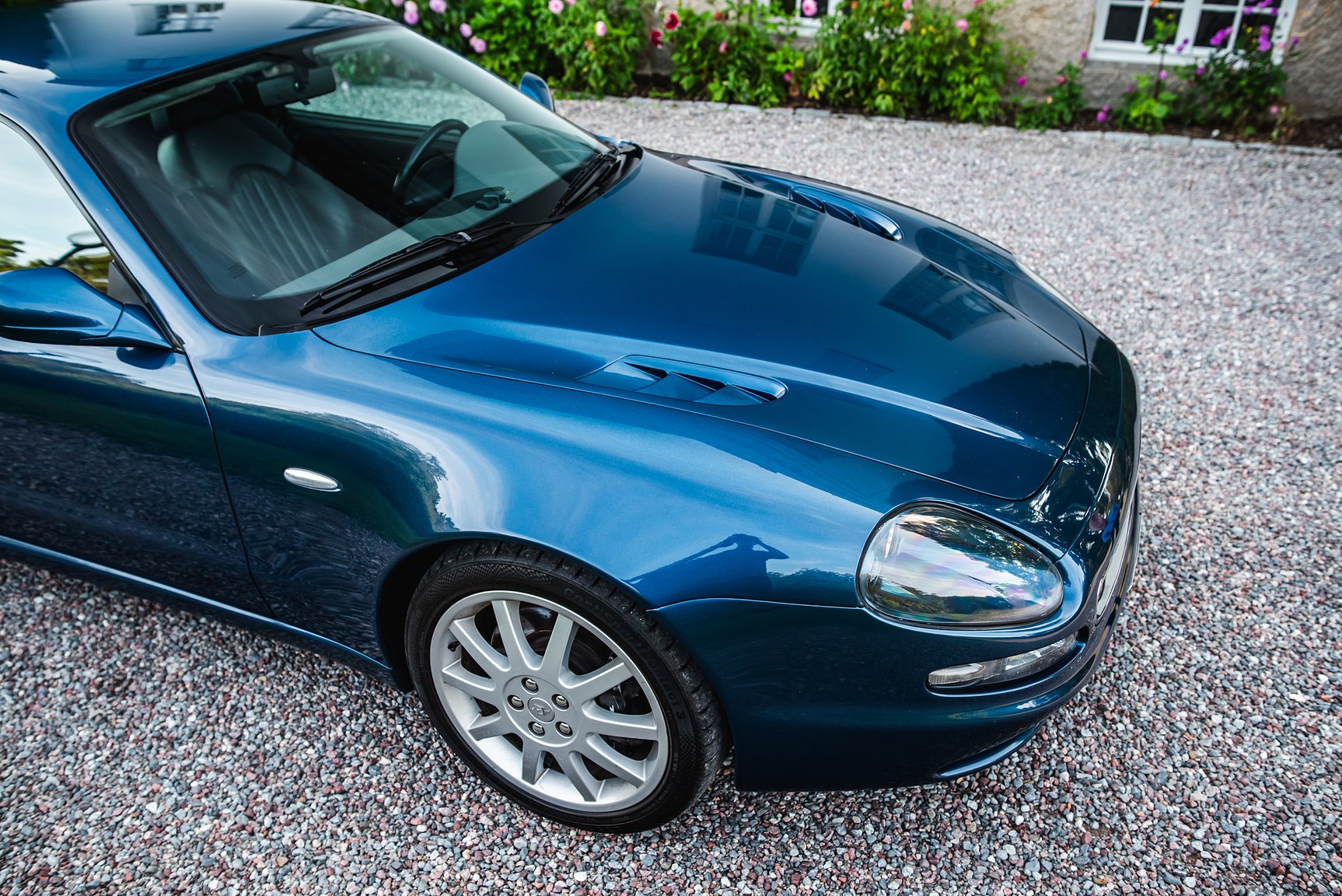 Exterior image of 2000 Maserati 3200 GT