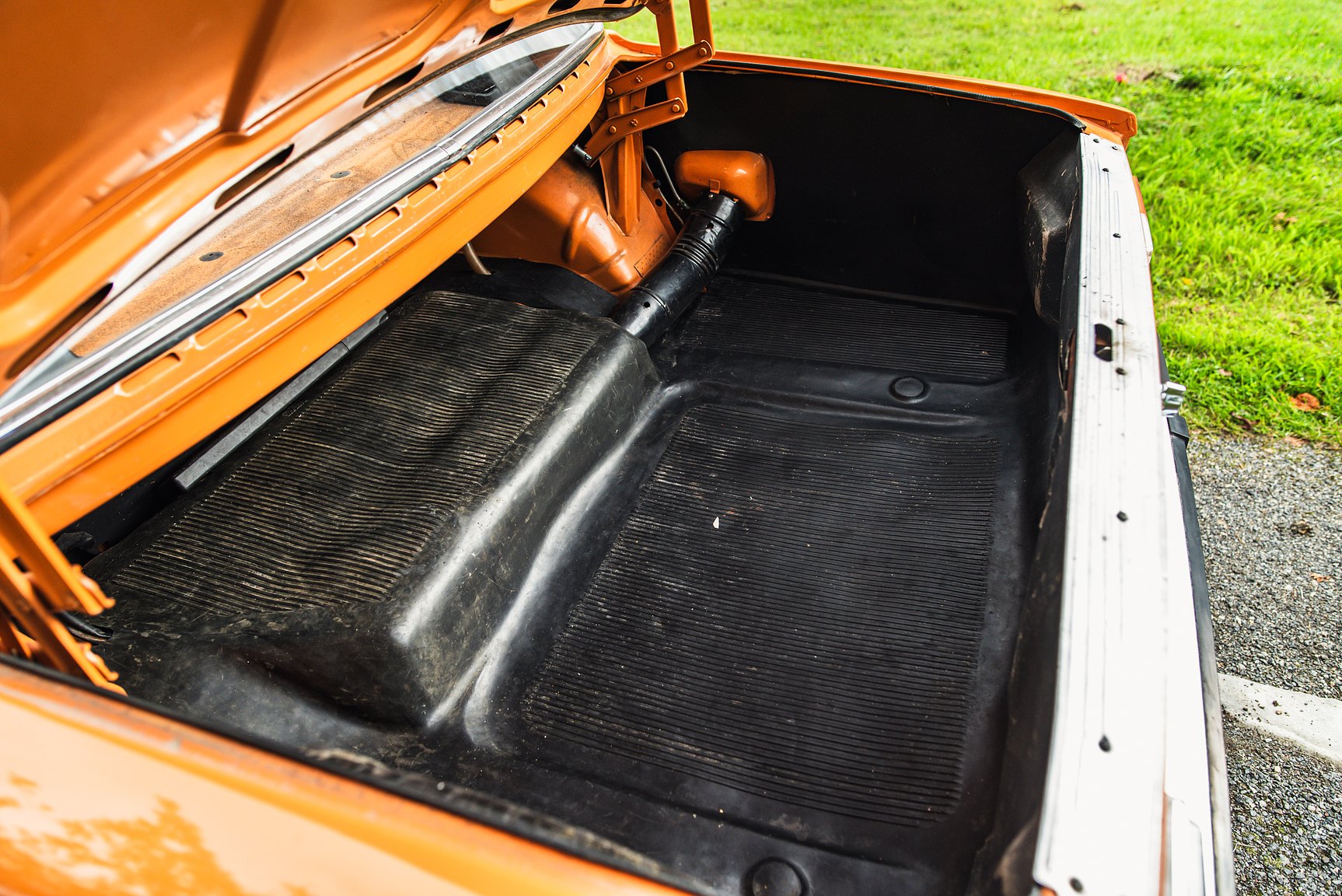 Interior image of 1974 Volvo 142 2.0