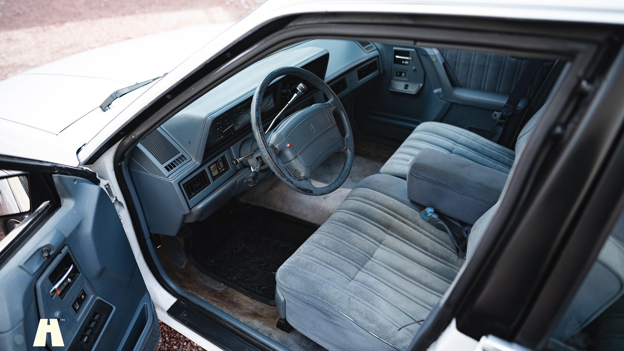 Innenraumfoto von 1994 Oldsmobile Cutlass Ciera Sedan 3.1 (43)