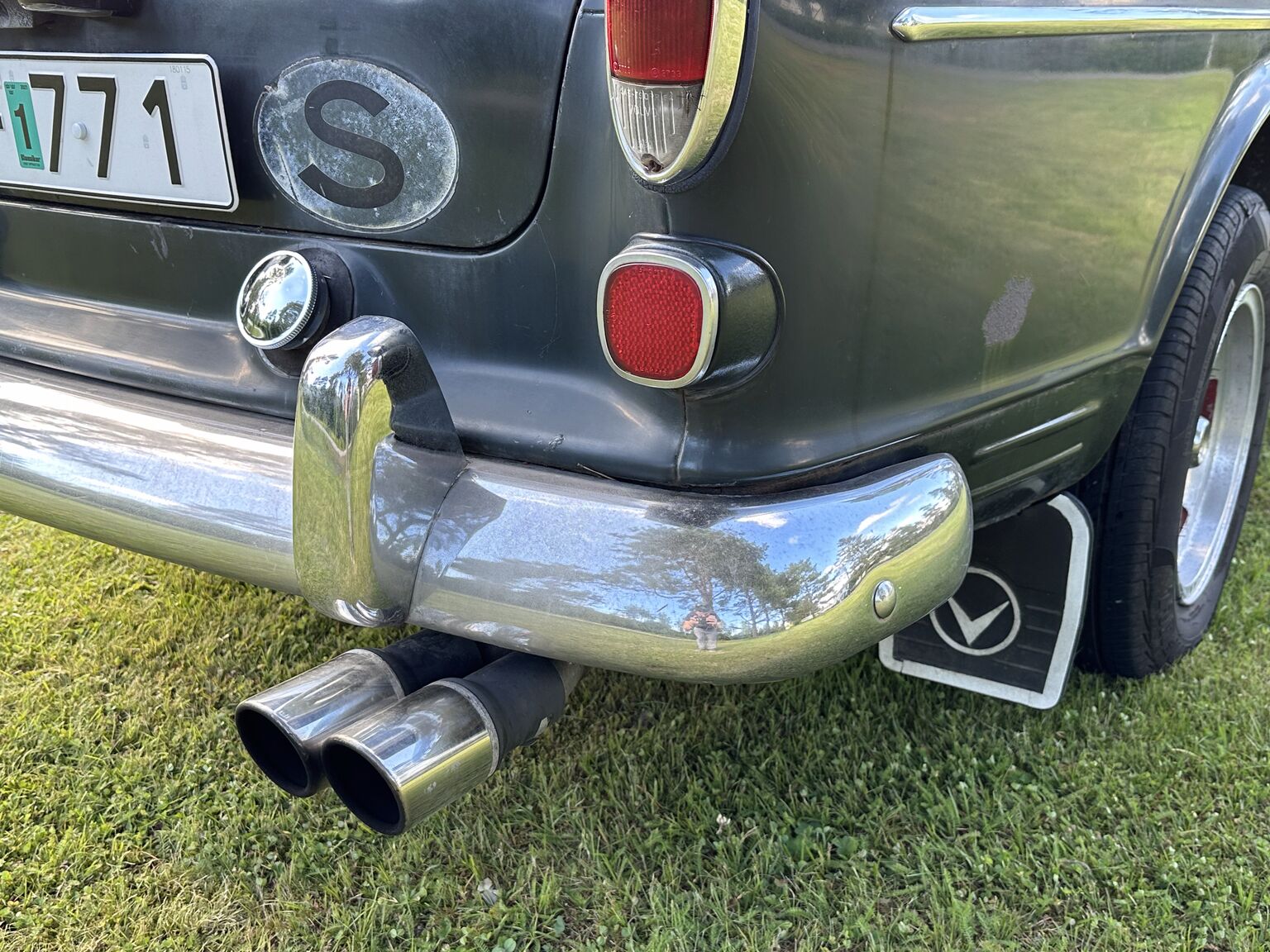 Exteriörbild på 1967 Volvo Amazon 123 GT (15)