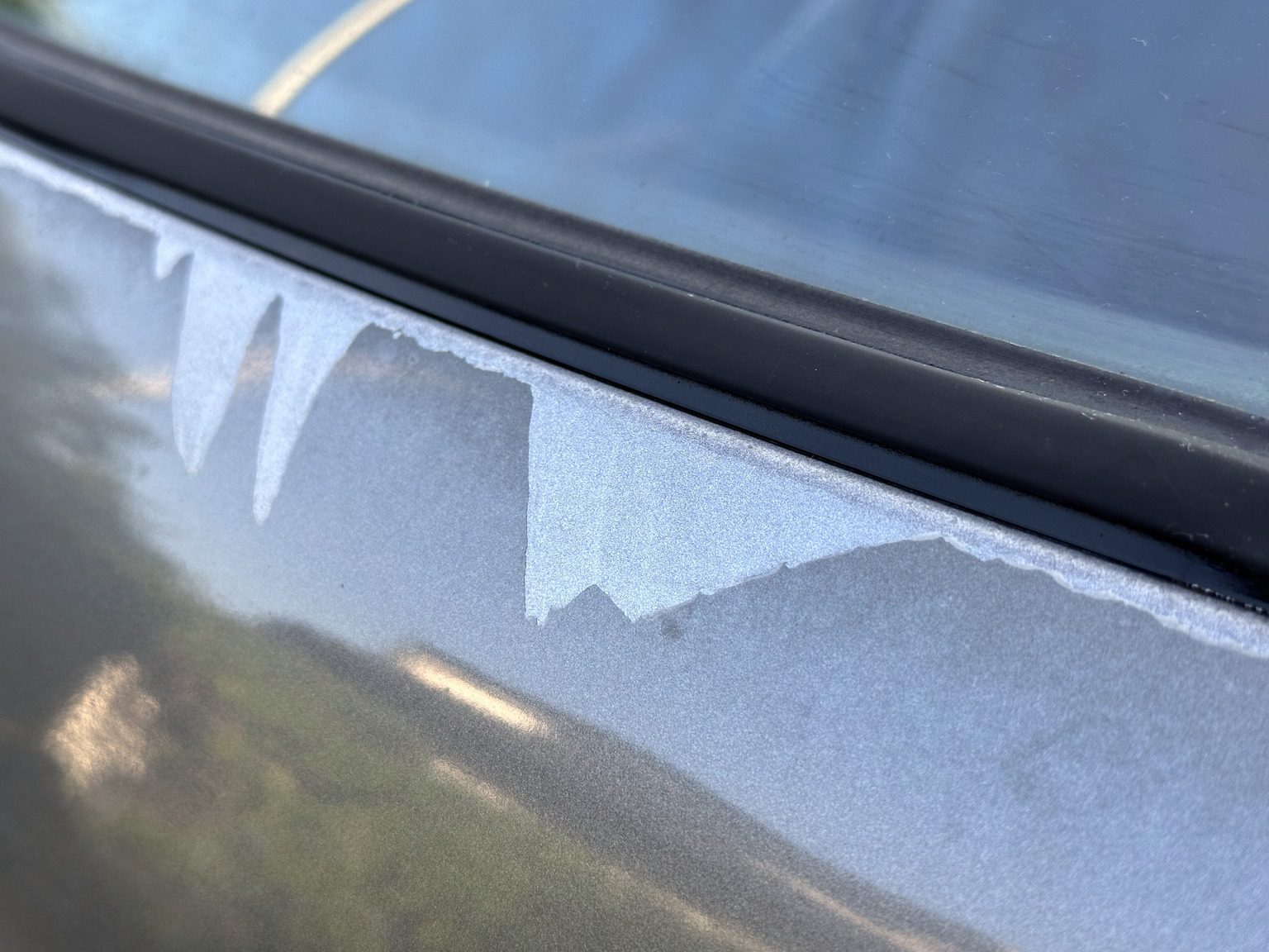 Exterior image of 1985 Porsche 928 (48)