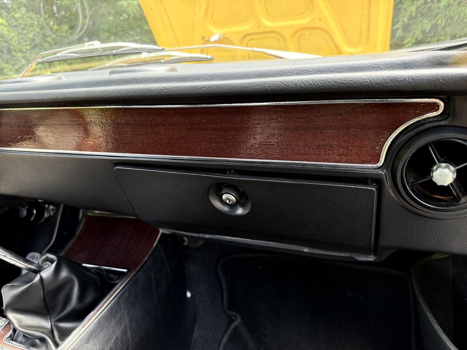 Interior image of 1974 Alfa Romeo GT 1600 Junior