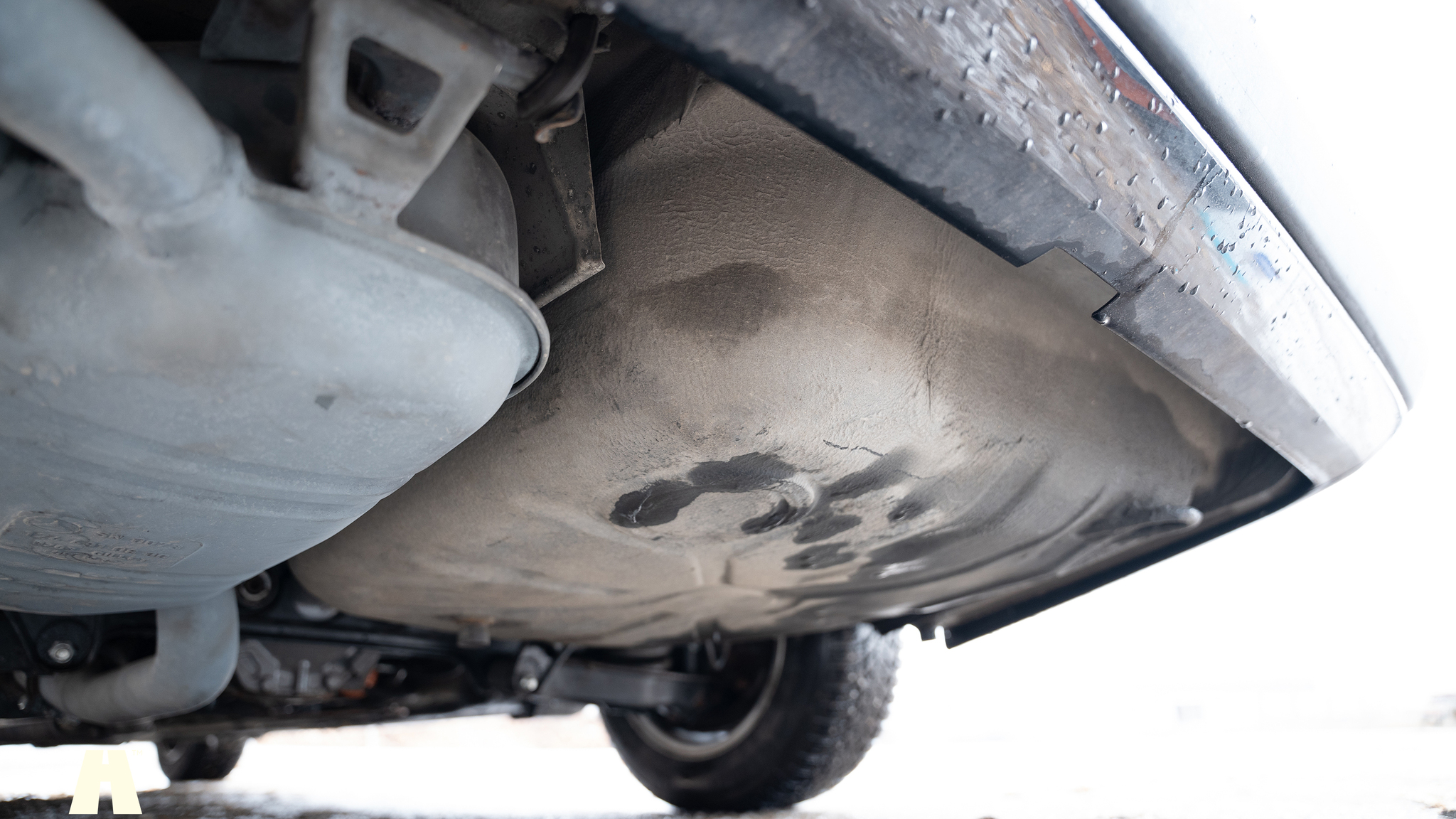 Image of 1990 Mercedes 300 CE-24 mechanics