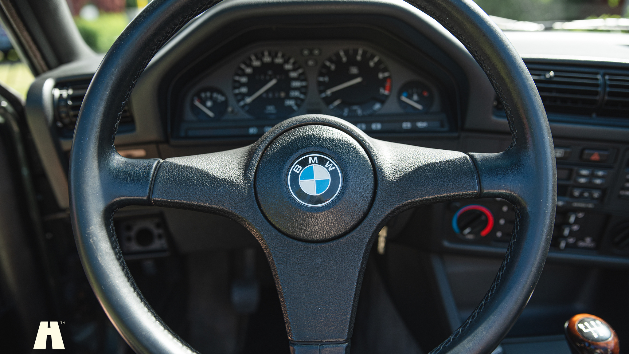 Innenraumfoto von 1990 BMW 320i Cabrio