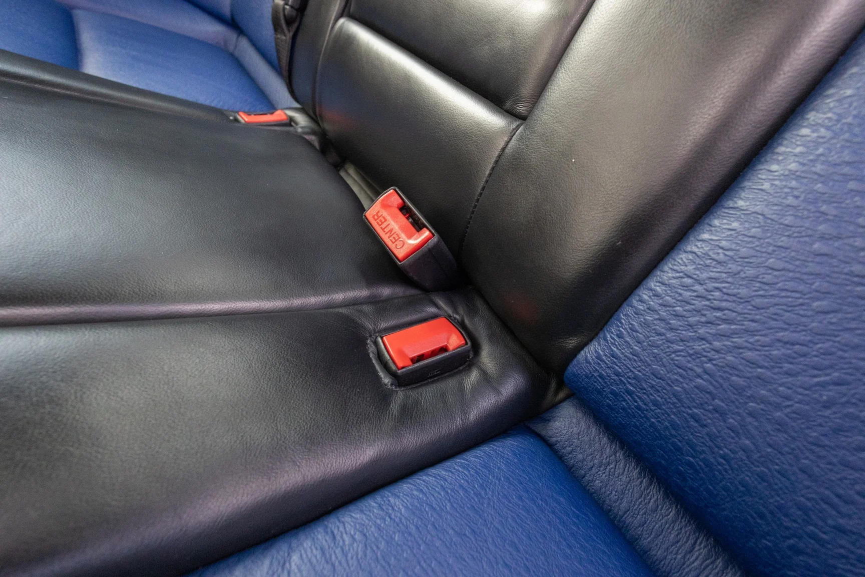 Interior image of 2002 BMW M5 E39 (70)