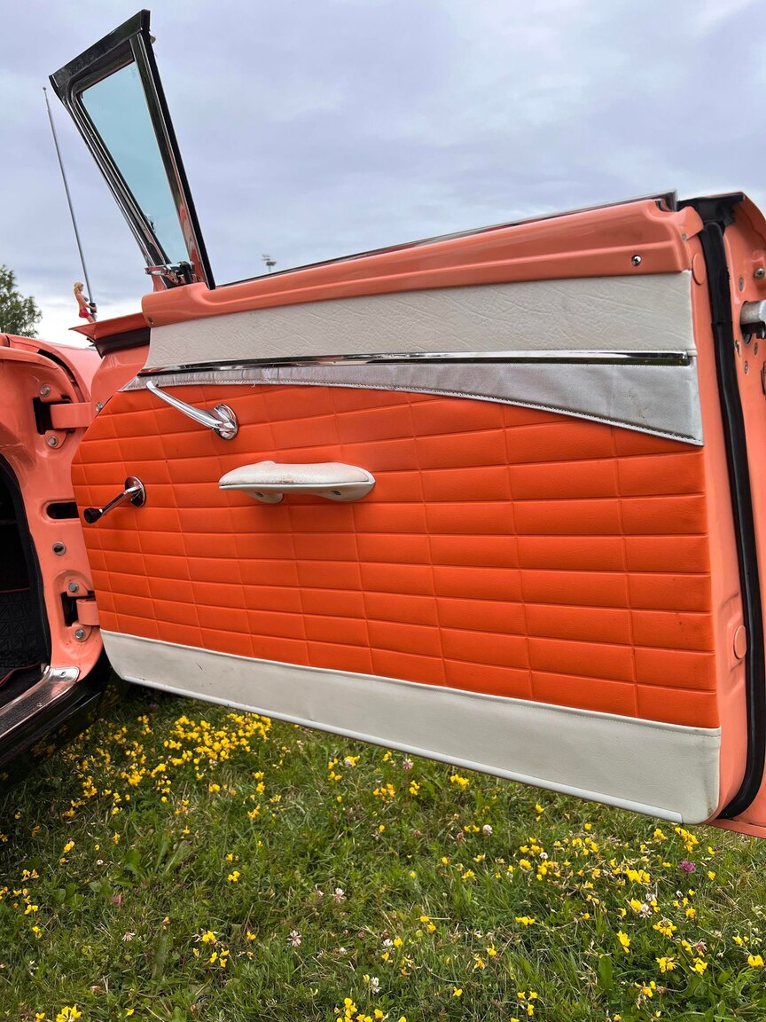 Interior image of 1957 Ford Fairlane 500 Skyliner Retract