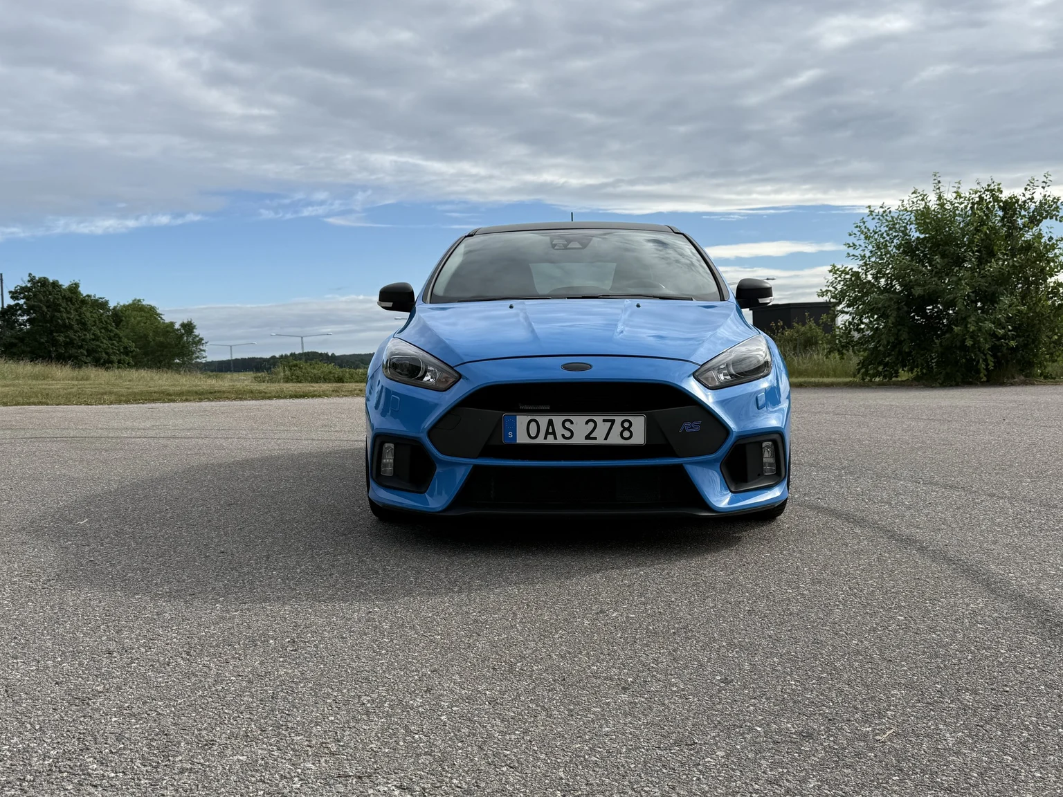 Exteriörbild på 2018 Ford Focus RS (2)