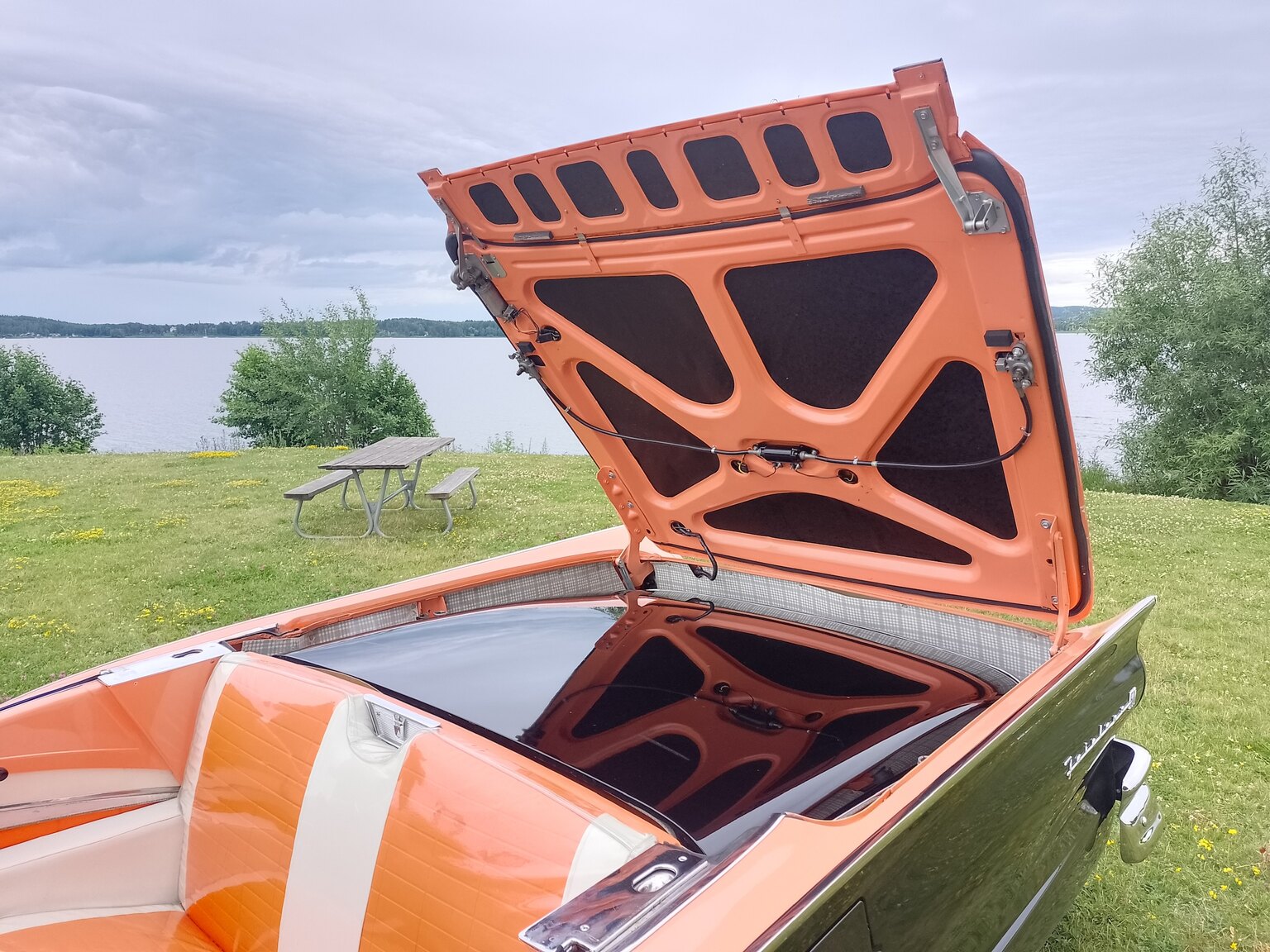 Aussenfoto 1957 Ford Fairlane 500 Skyliner Retract