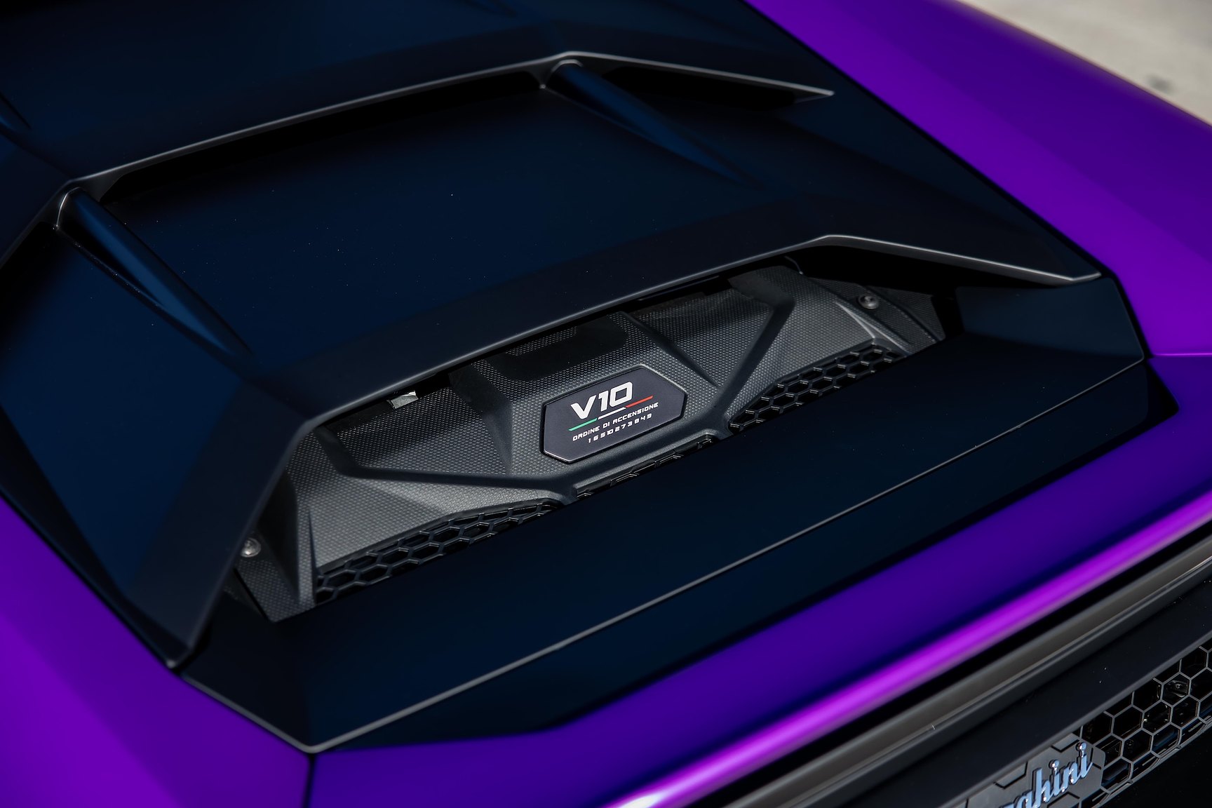 Exteriörbild på 2023 Lamborghini Huracan Sterrato