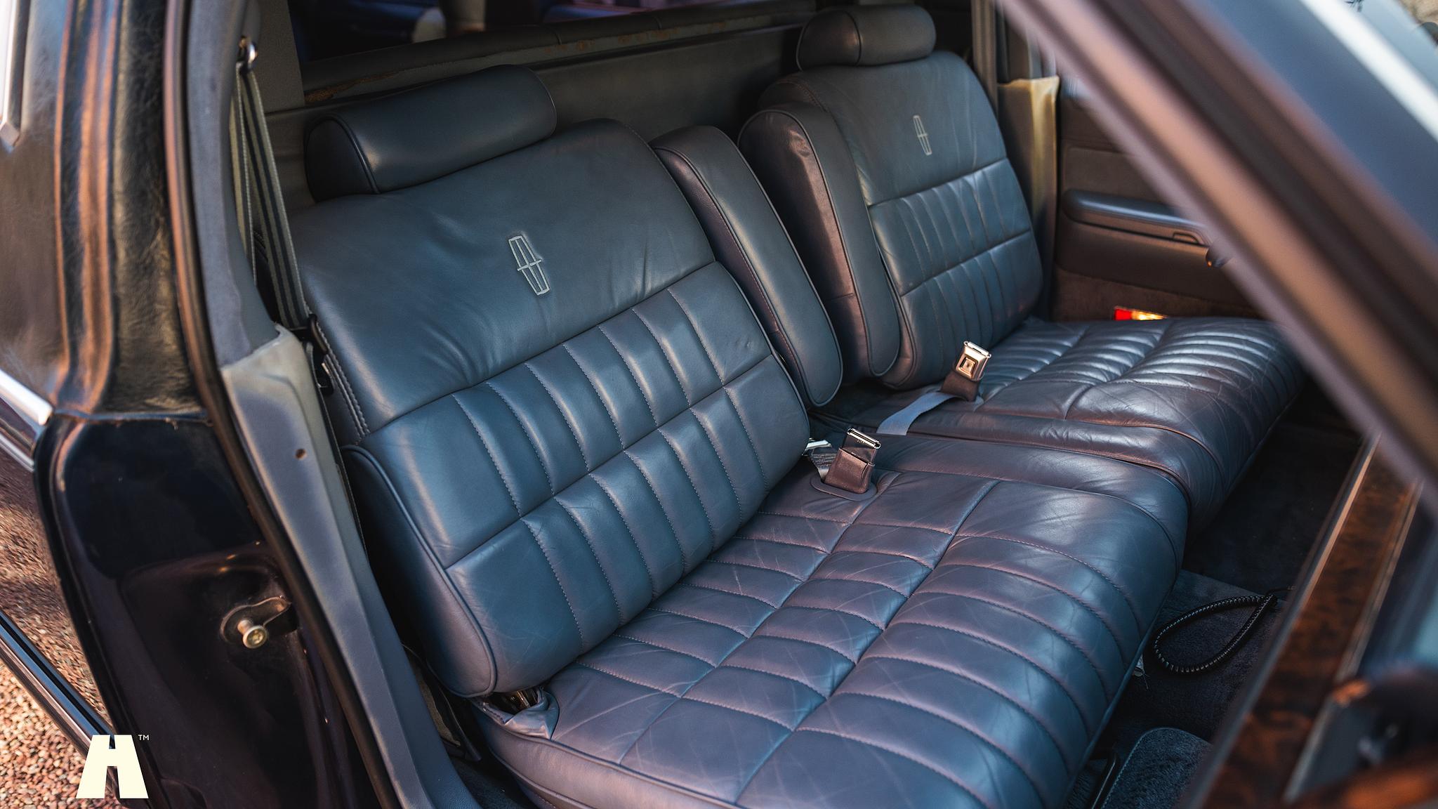 Innenraumfoto von 1992 Lincoln Town Car Limousine 