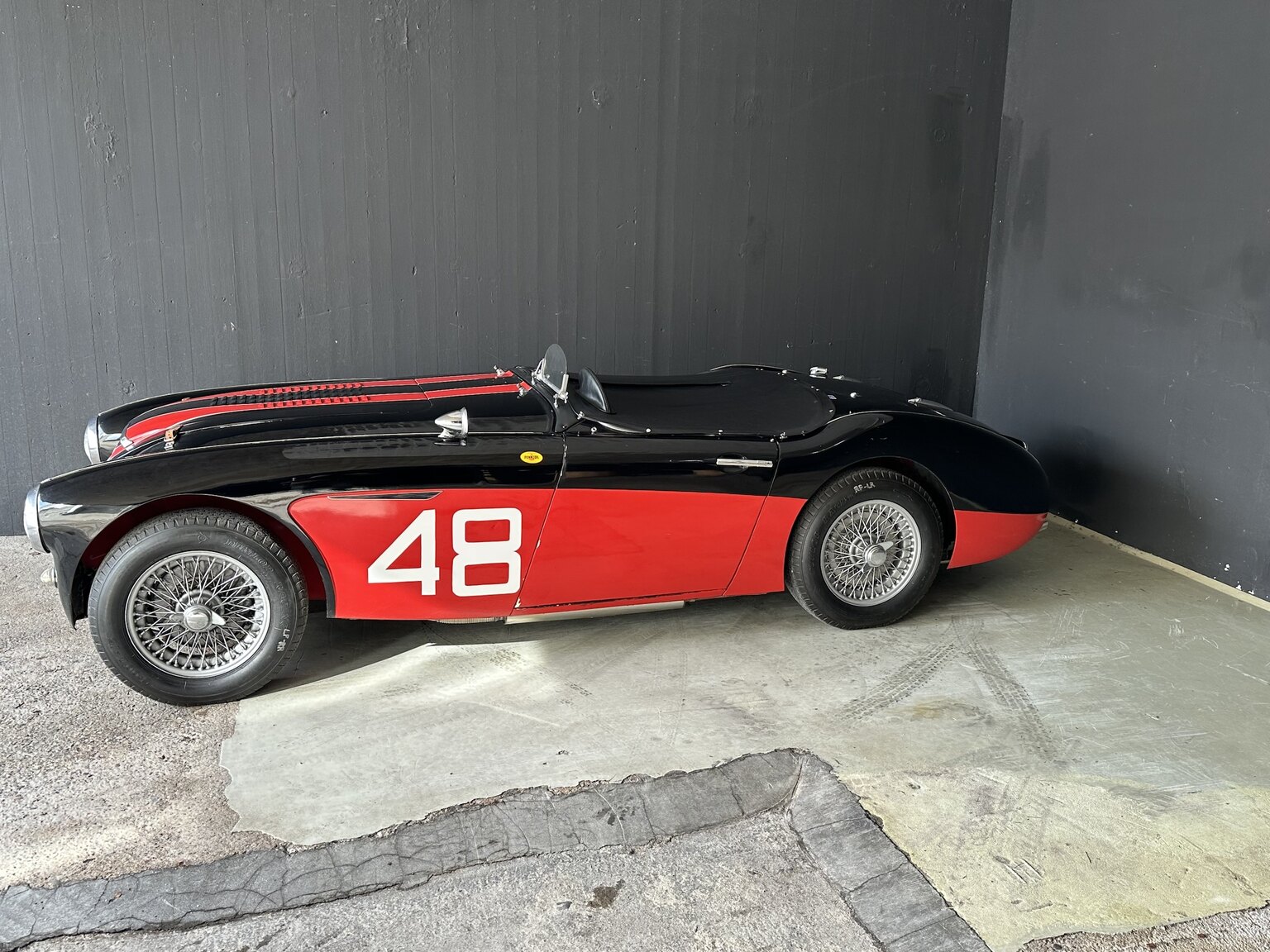 Exteriörbild på 1959 Austin-Healey 3000 BN7